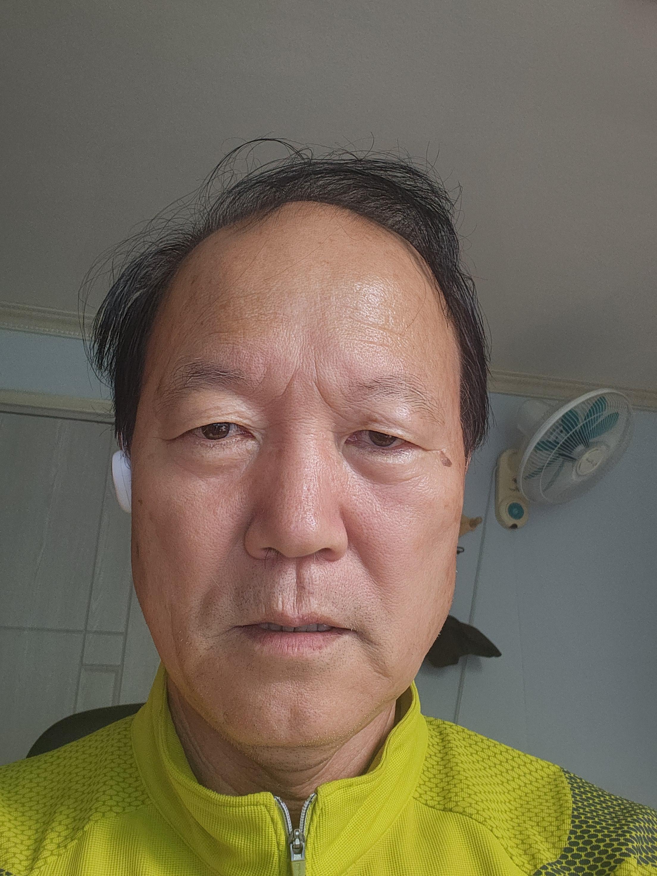 김주회 호스트