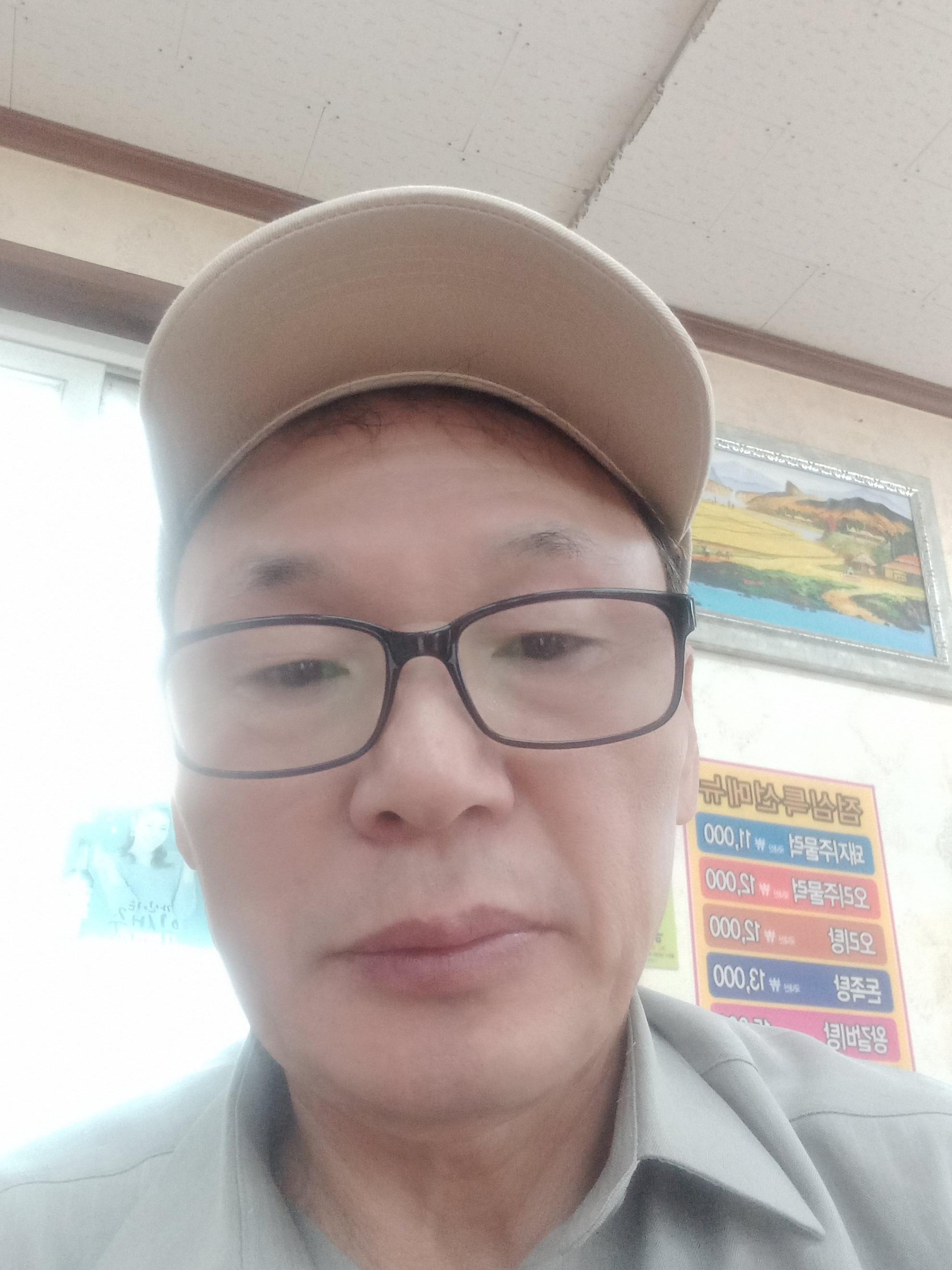 노시경 호스트