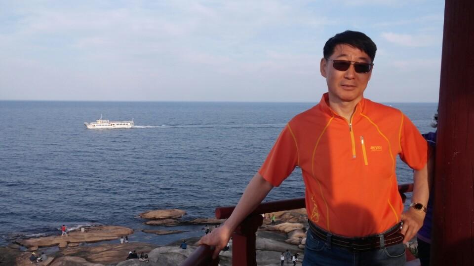 오동원 호스트