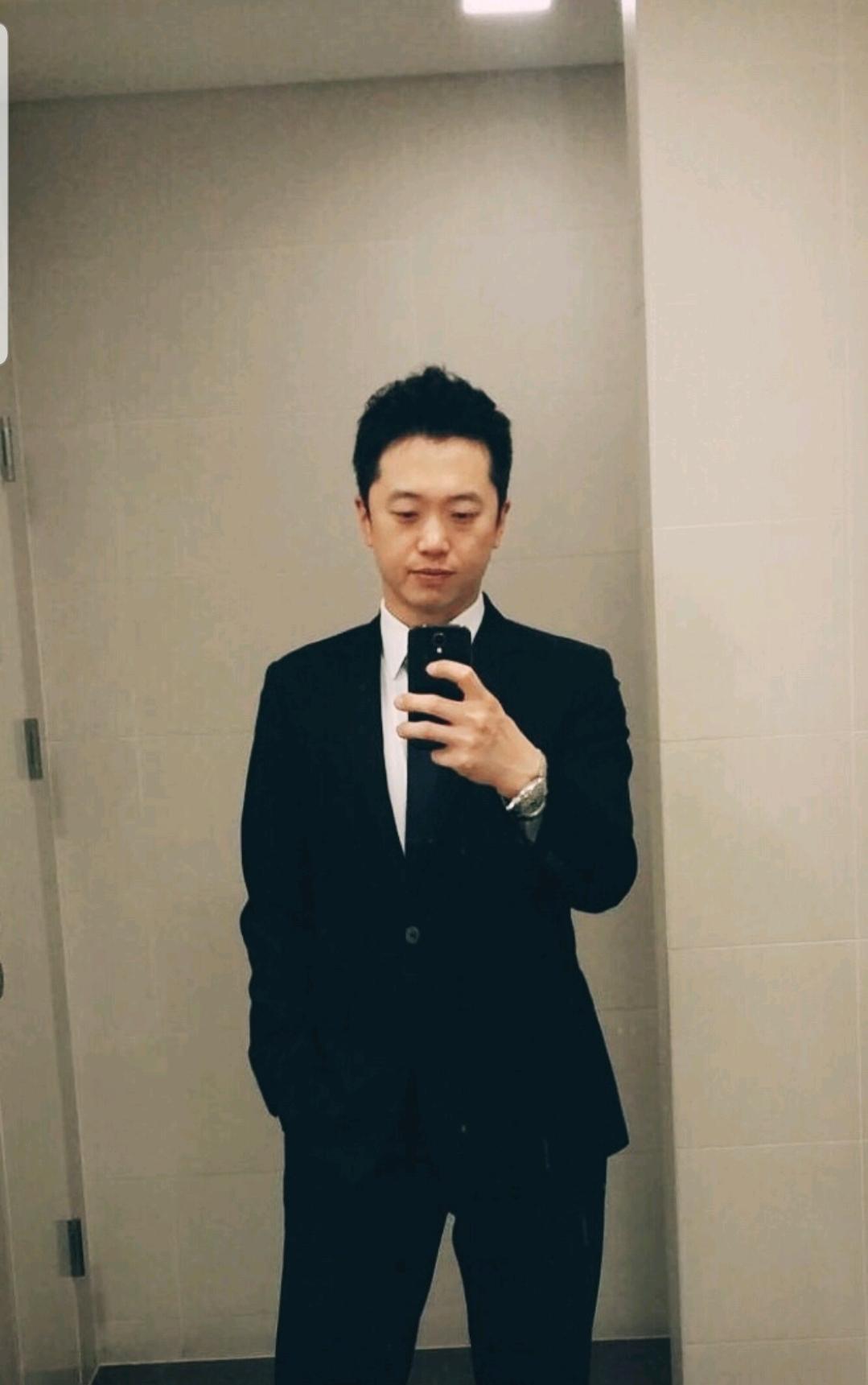 박정범 호스트