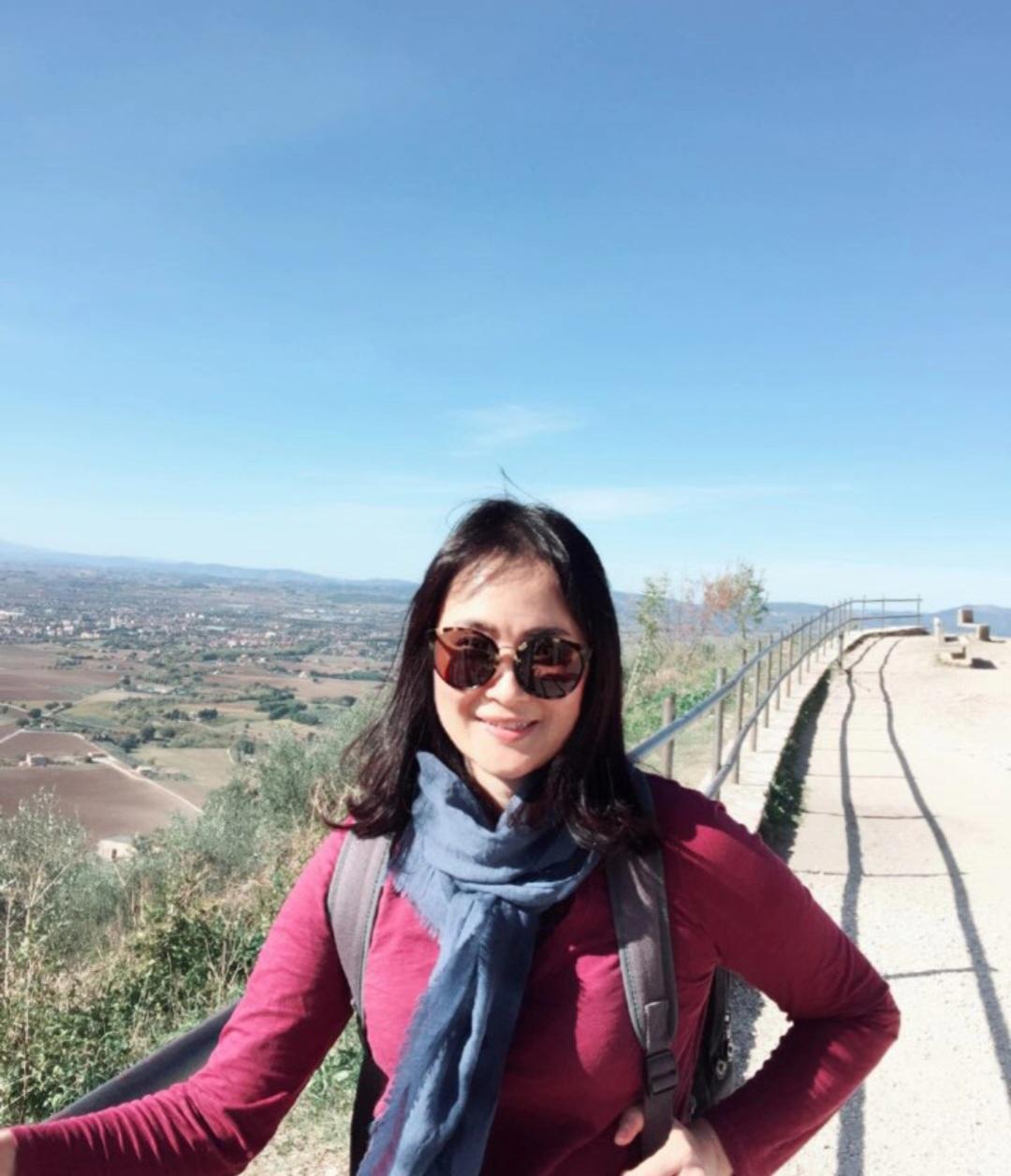 Bella Lee 호스트