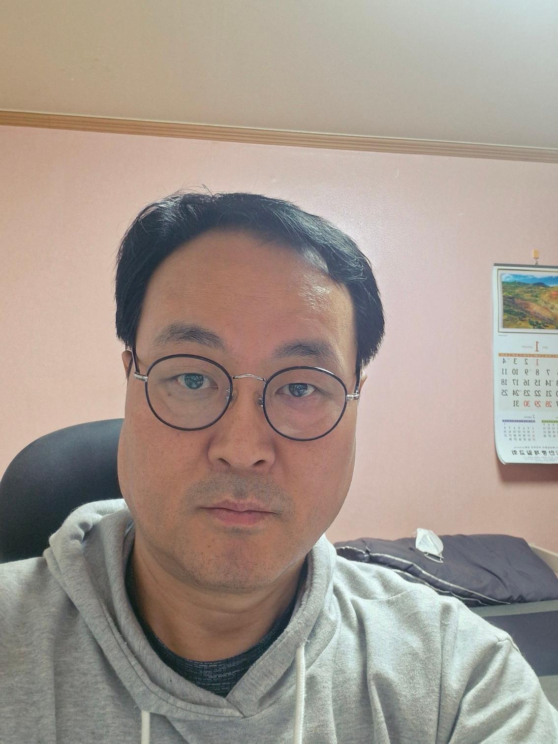 유완영 호스트
