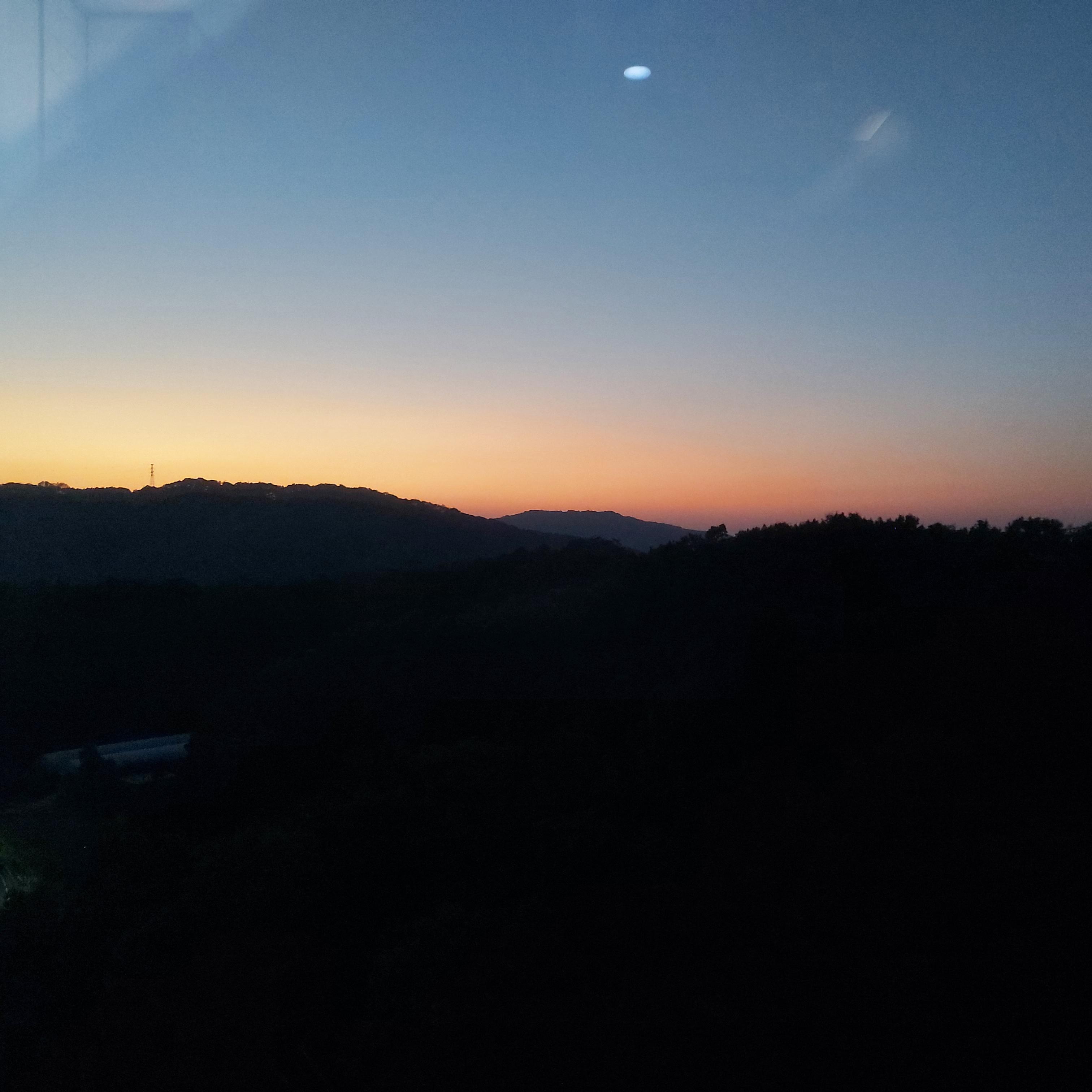 정명원 호스트