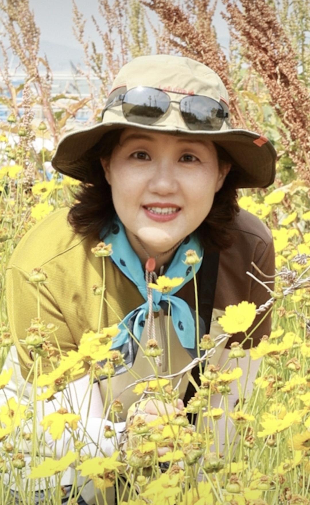 나은주 호스트