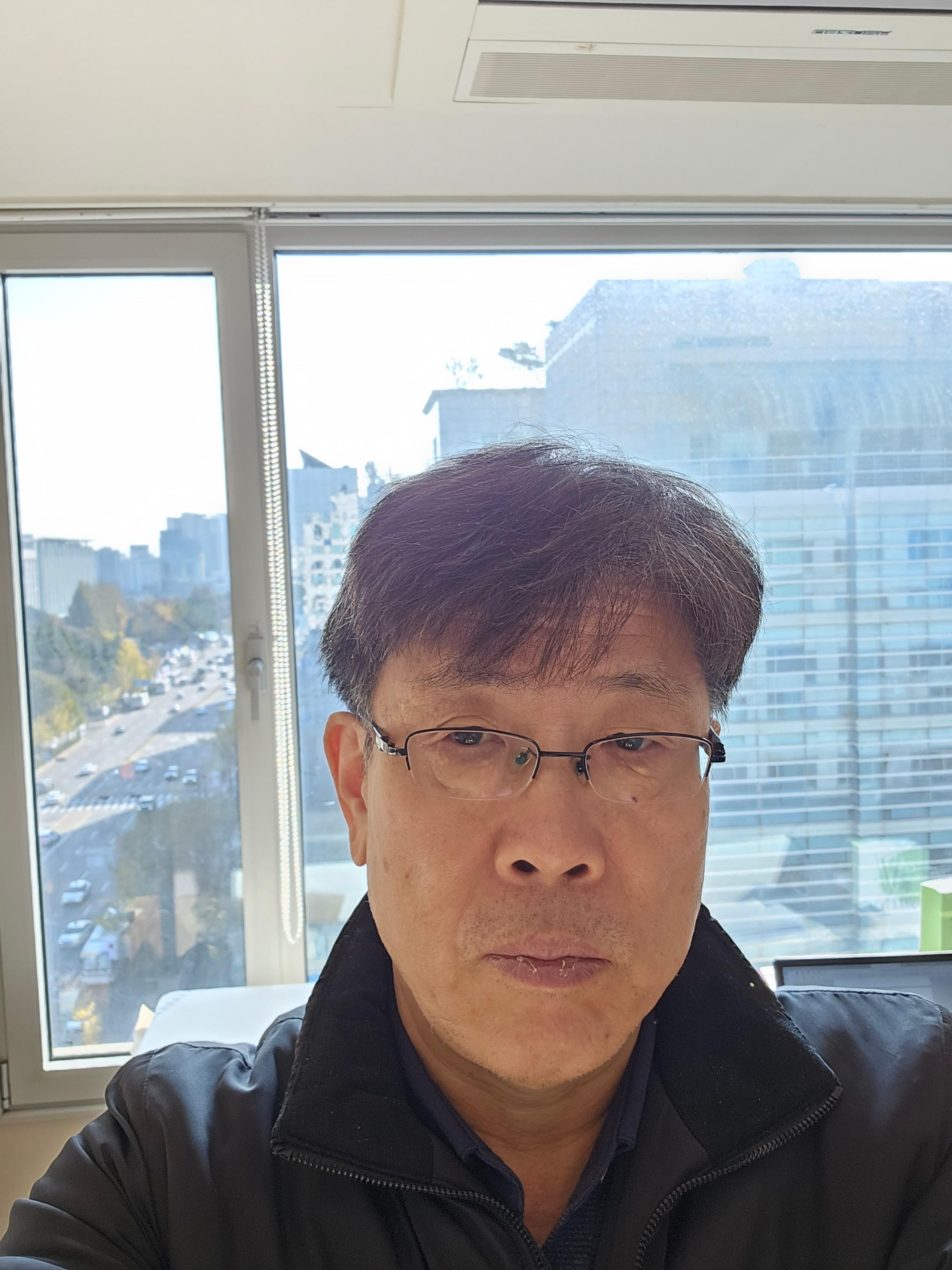 안익찬 호스트