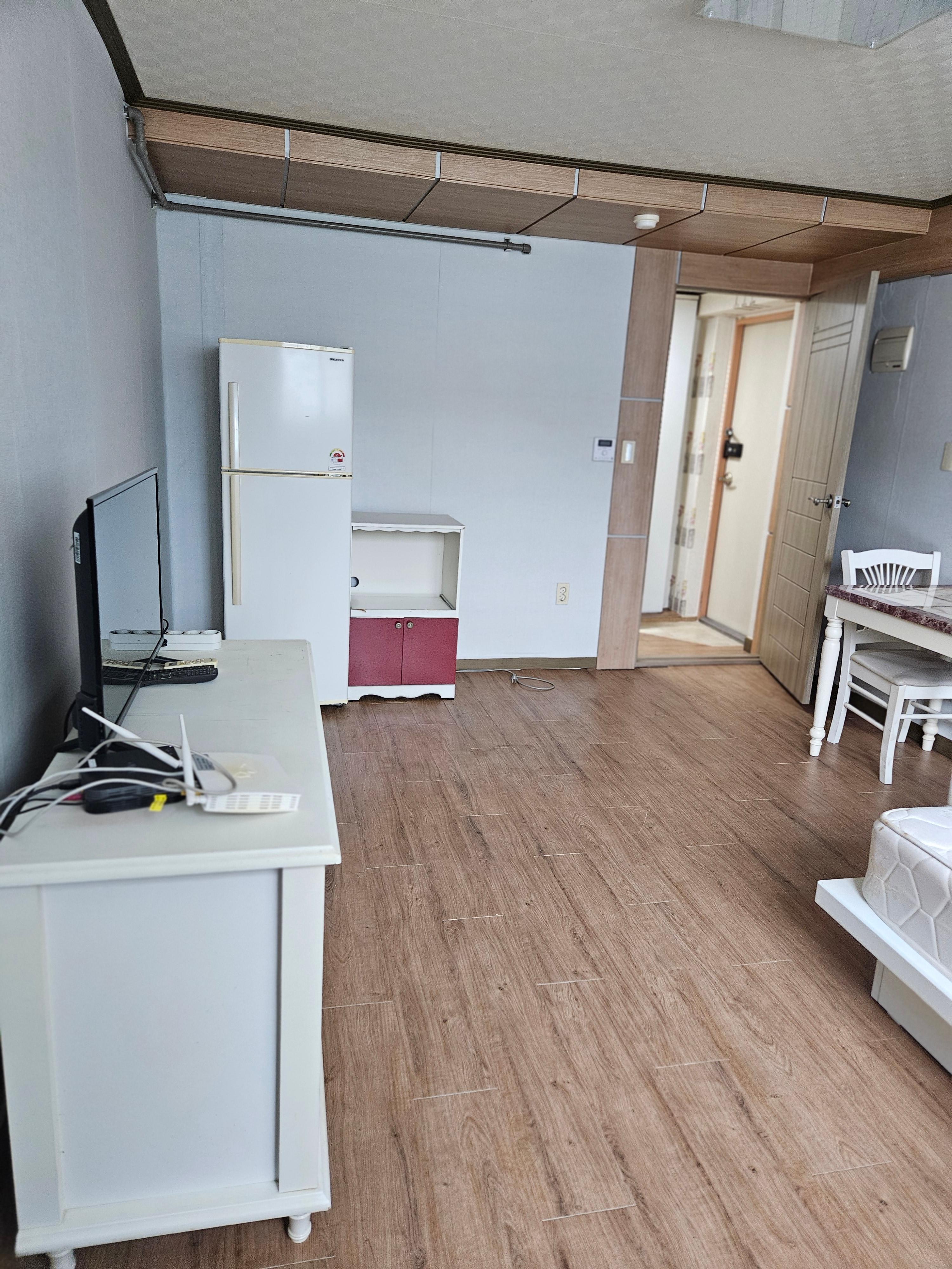 동외동 단기임대 인근에 주변 상권이 잘되어있습니다