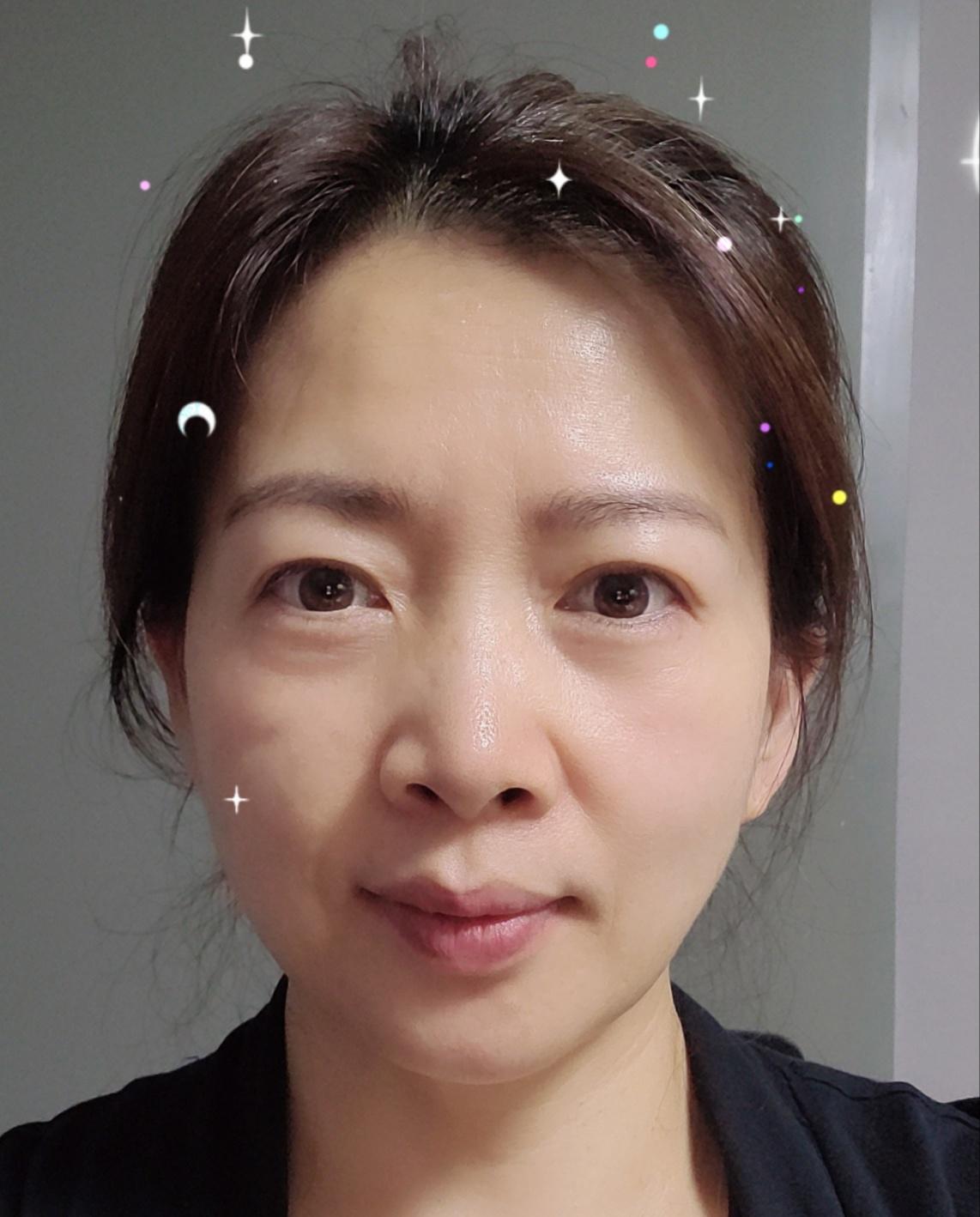 김구일 호스트