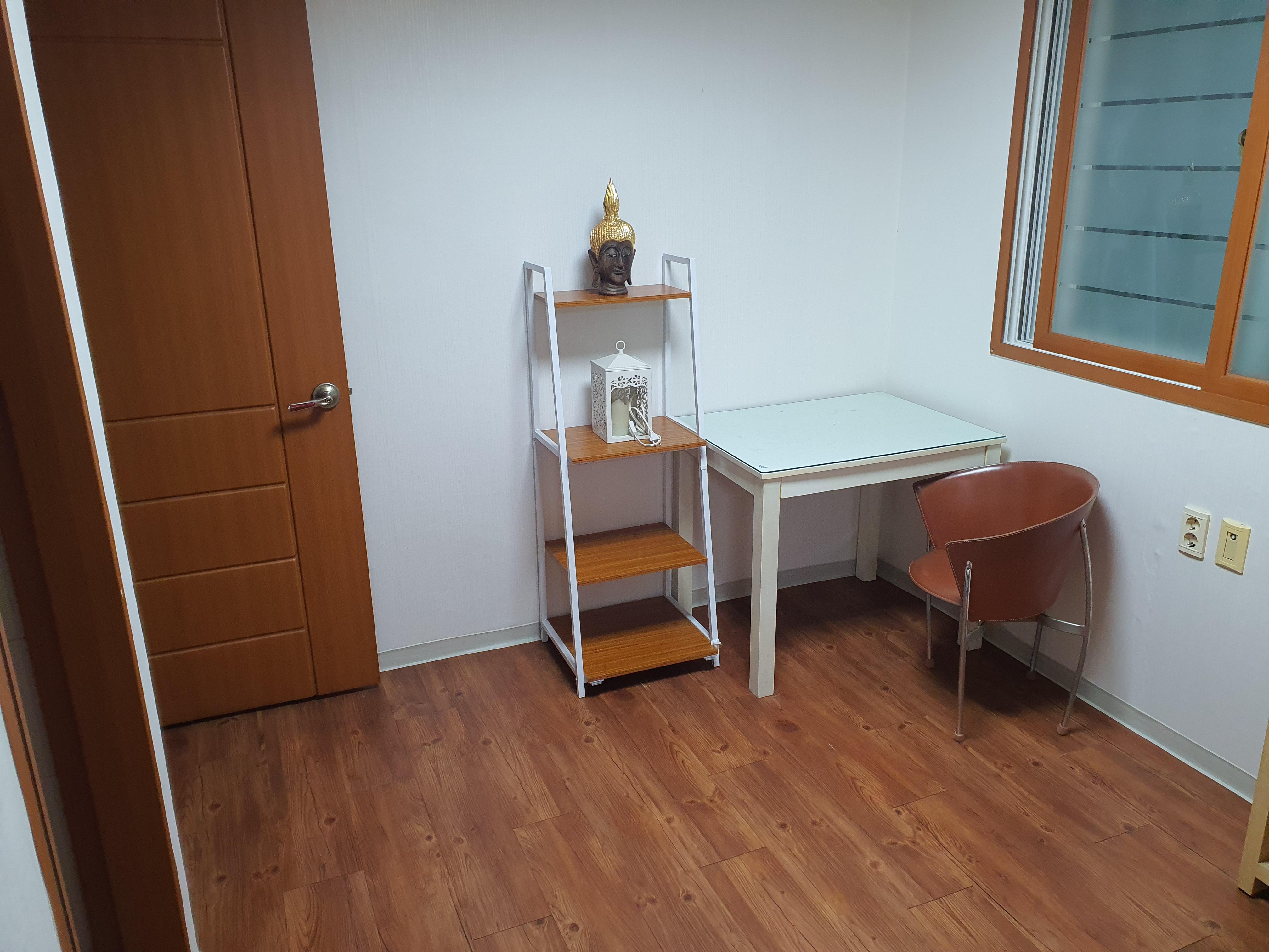 영남대역 인근 1.5룸  사진 4