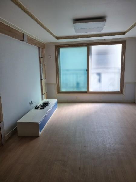 삼성동 단기임대 내부 깔끔하고 주차장 넓습니다