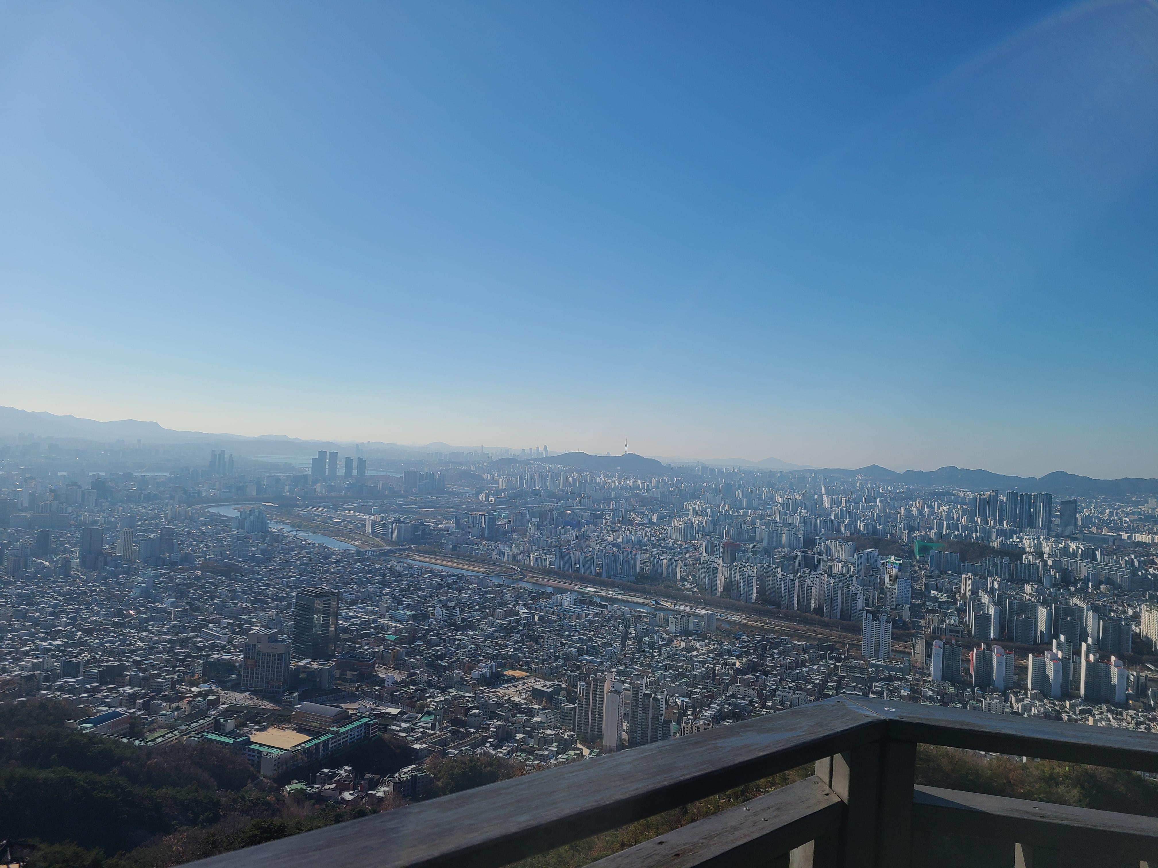 이응성 호스트
