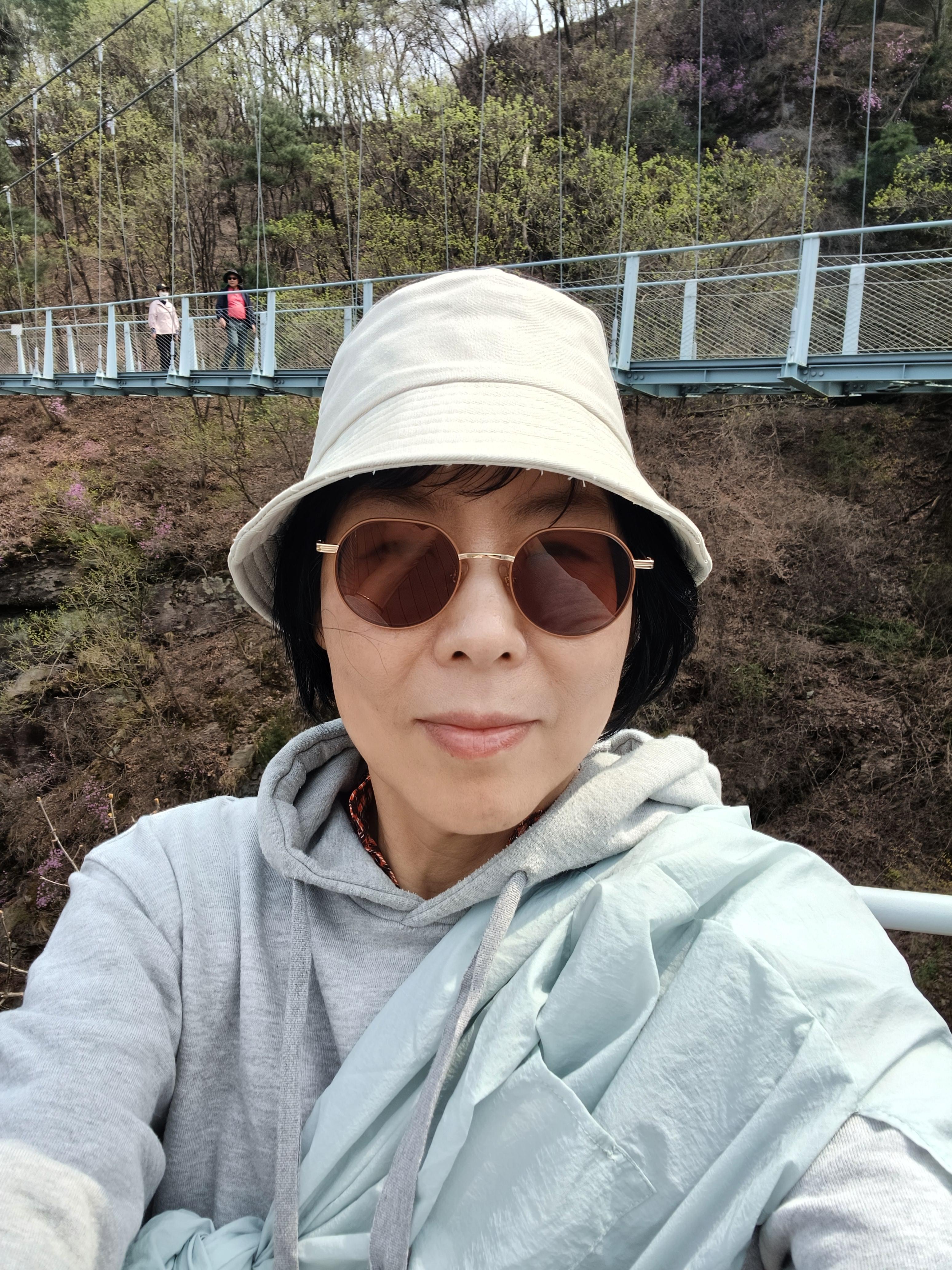 이행시 호스트