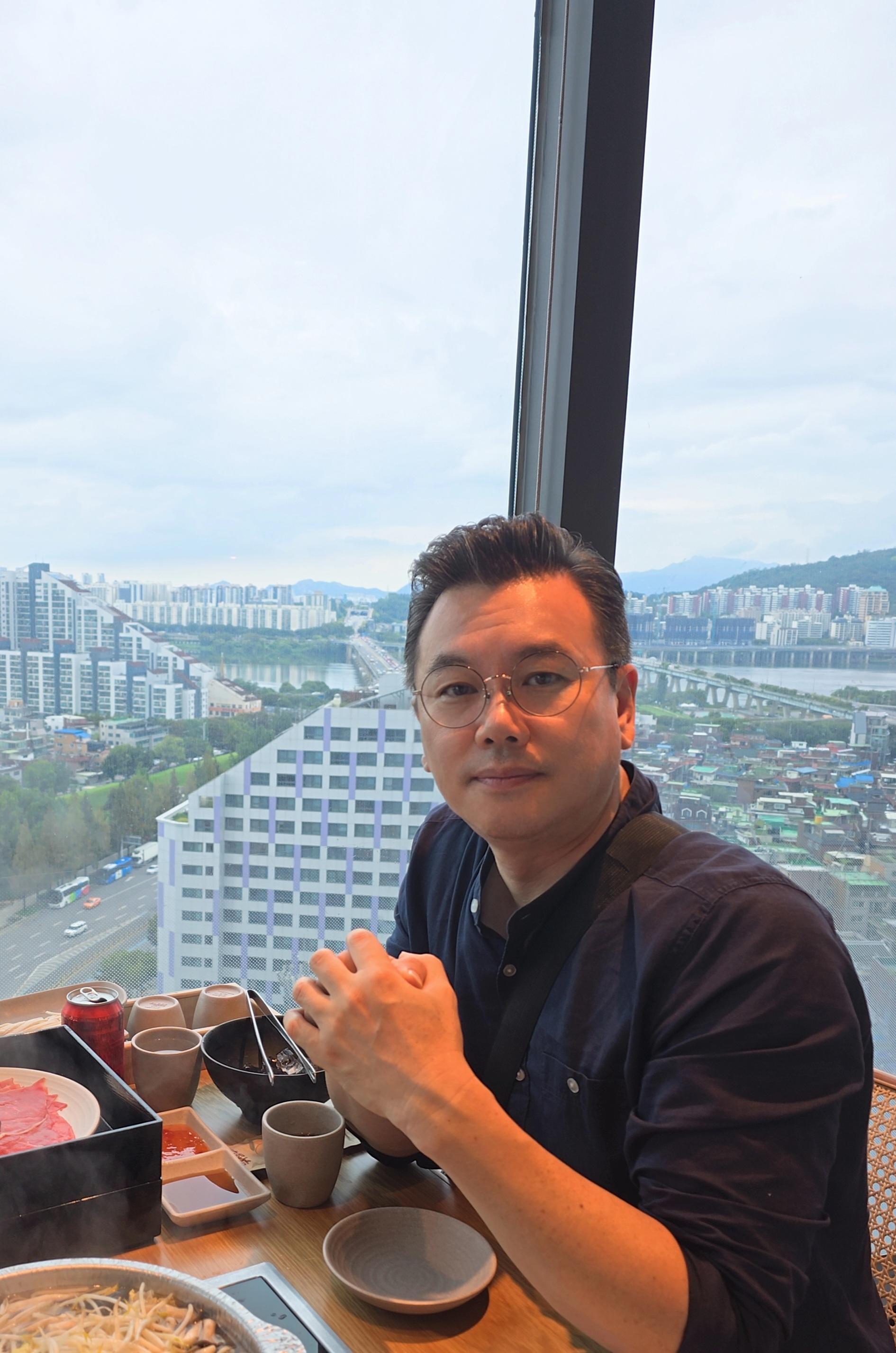 김진태 호스트