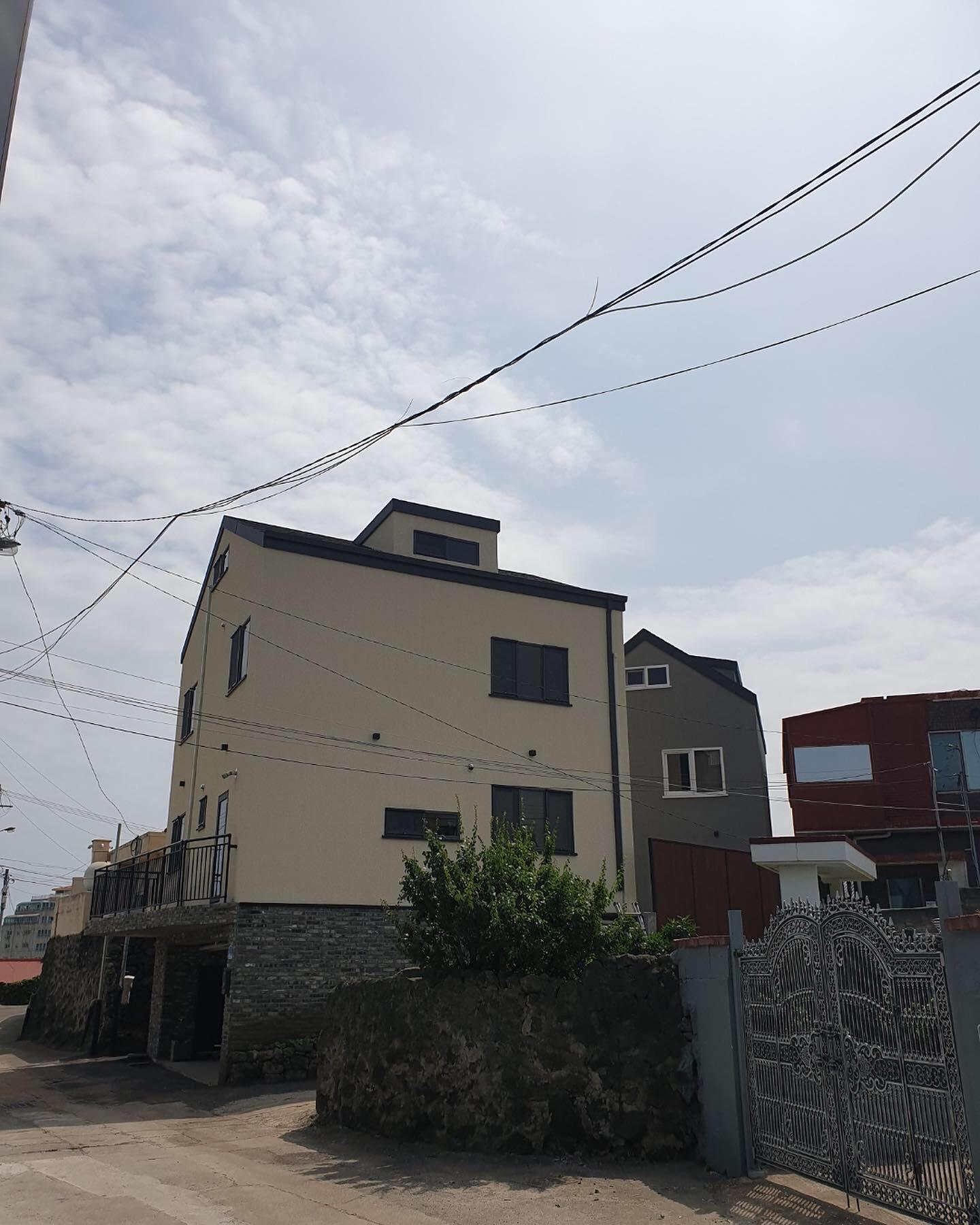 김세라 호스트