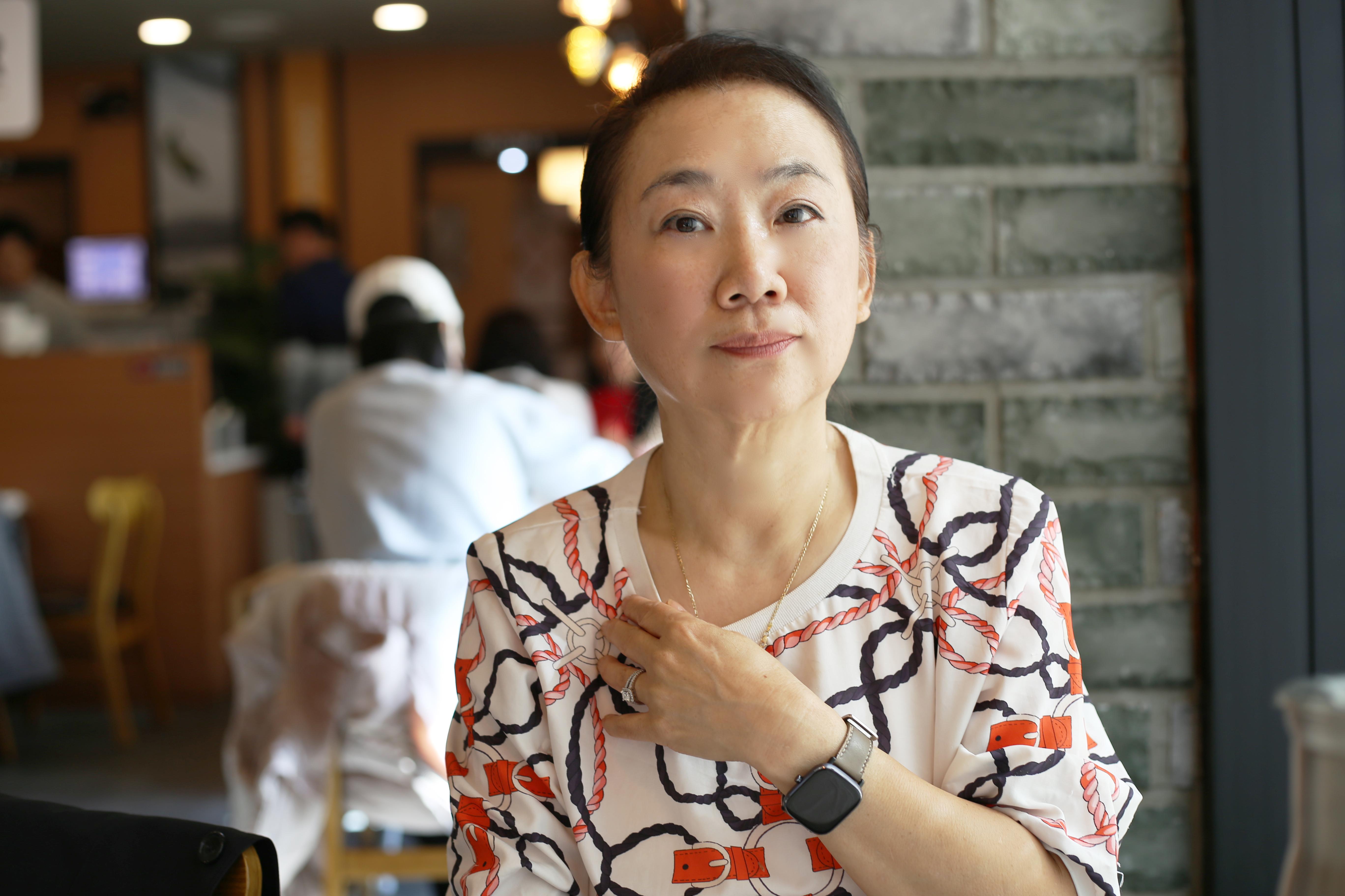 Kim Mary 호스트