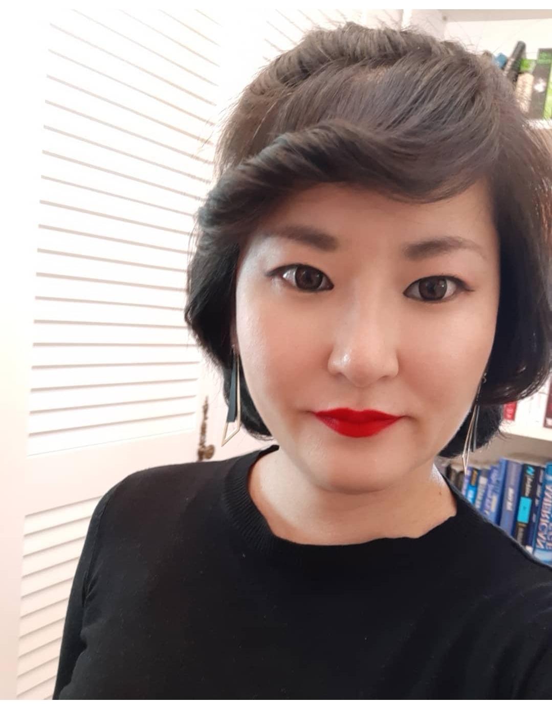 주유진 호스트