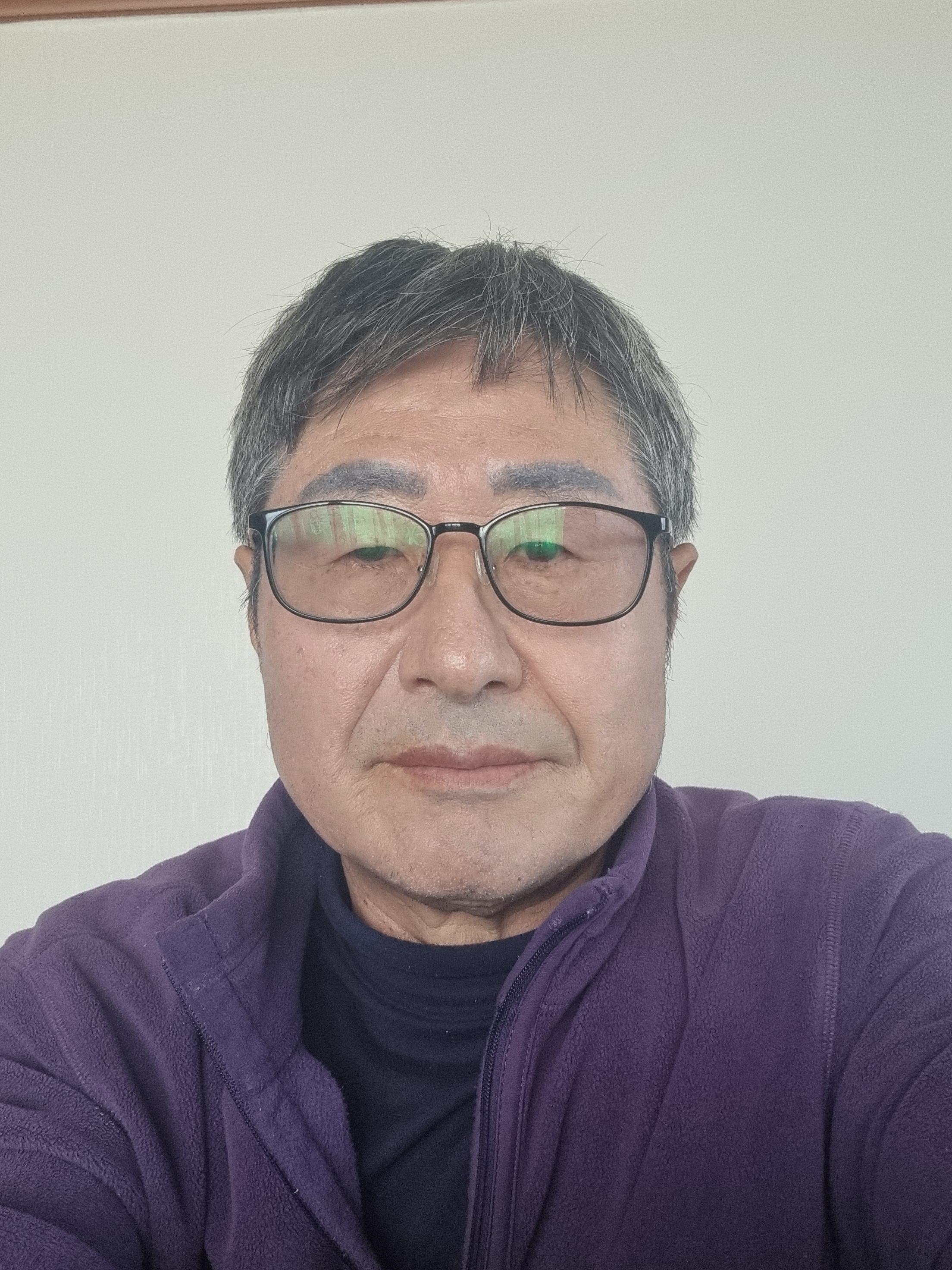 성창진 호스트