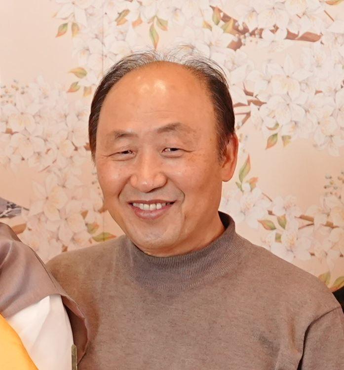 전태옥 호스트