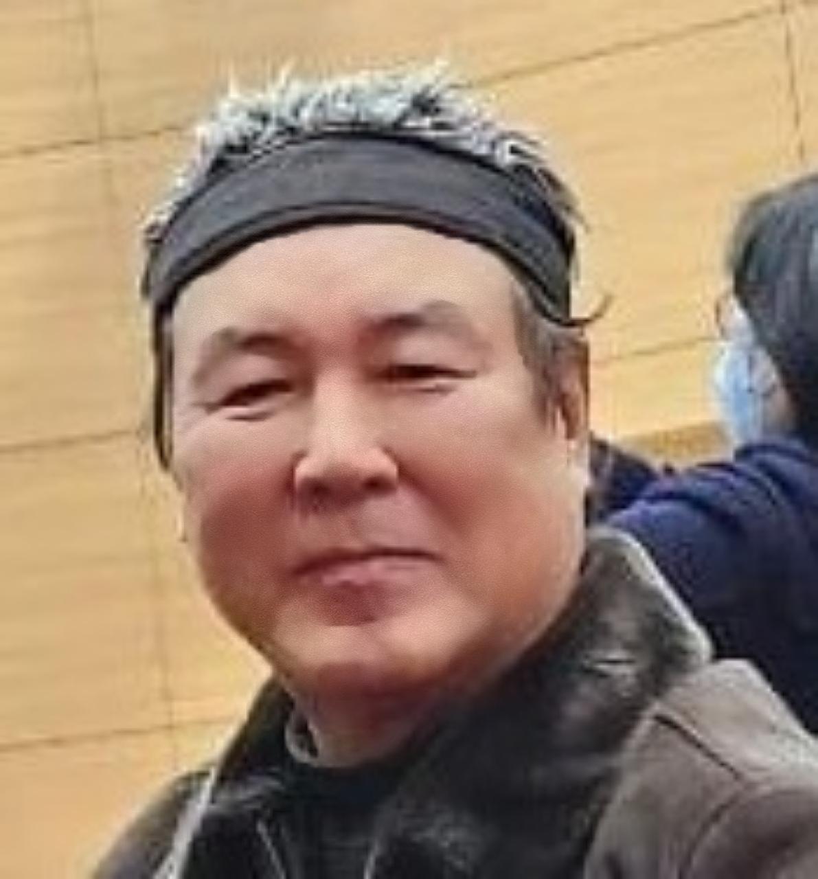 최인철 호스트