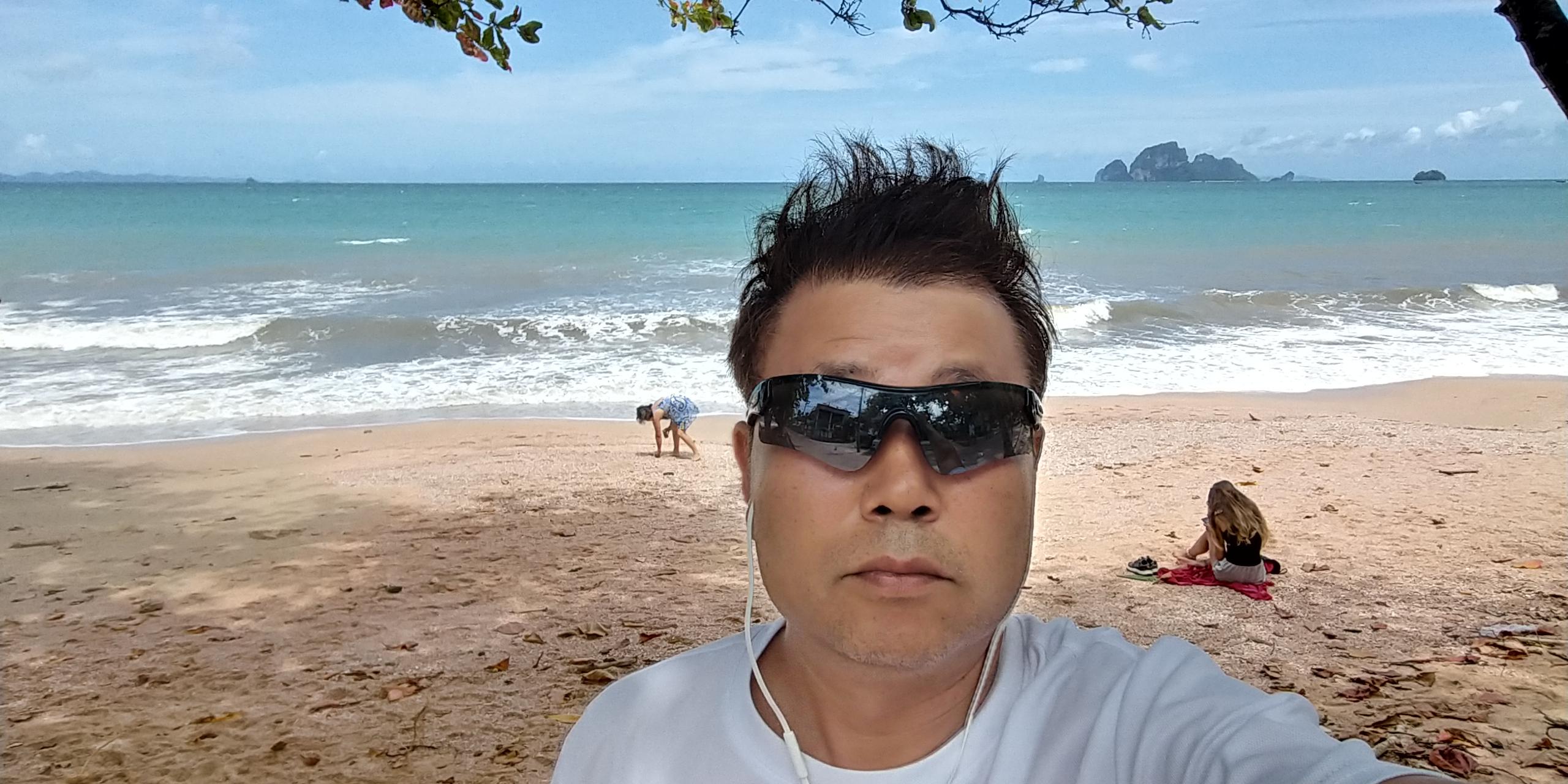 박수진 호스트