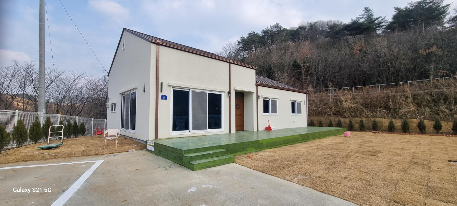 산밑에 조용한 신측주택입니다 사진 2