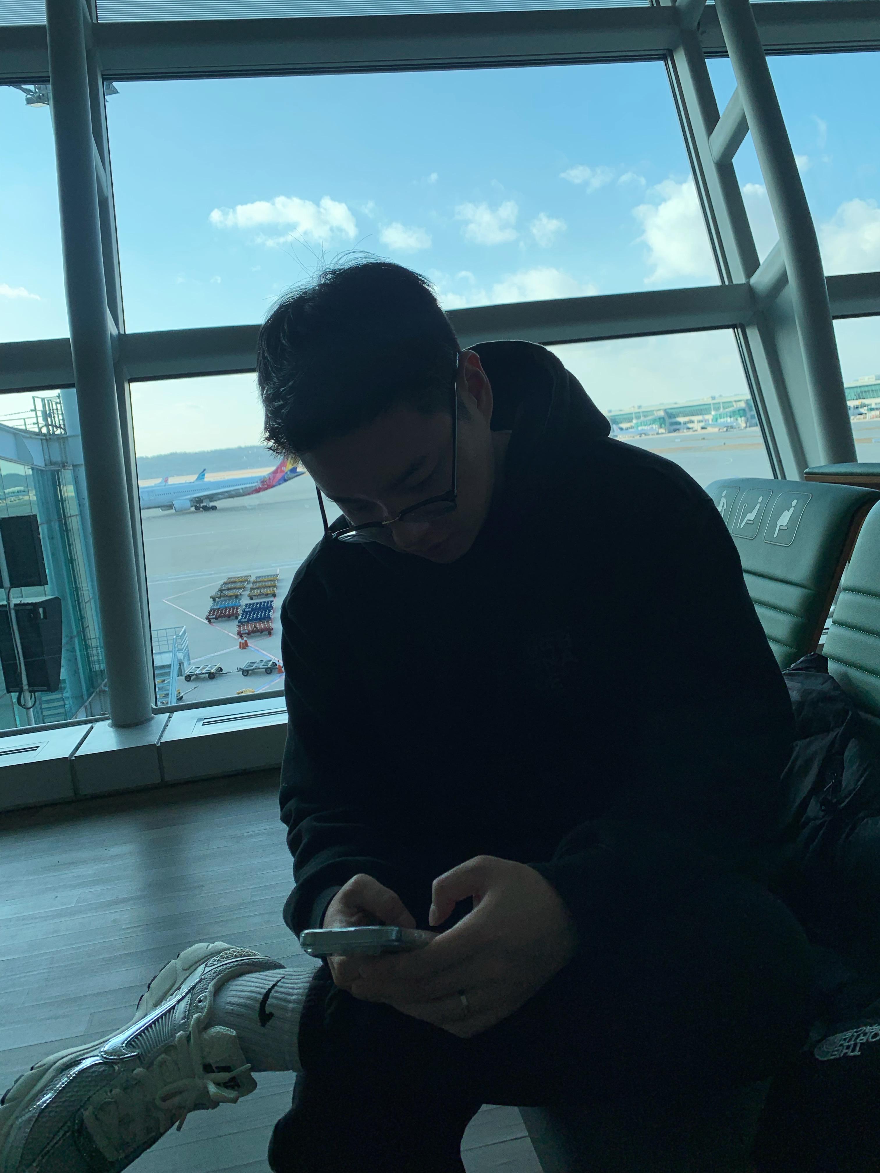 안정훙 호스트