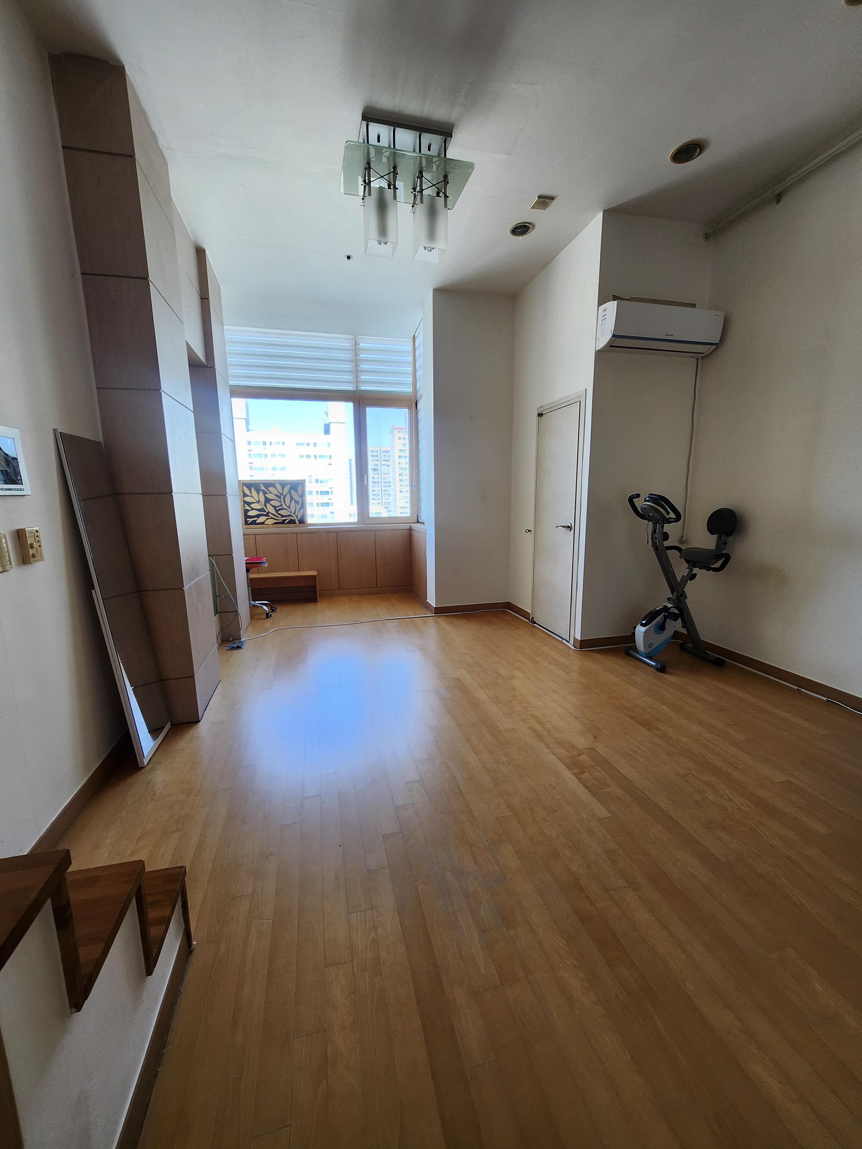 두정동 단기임대 주차편하고 공간넓은 오피스텔