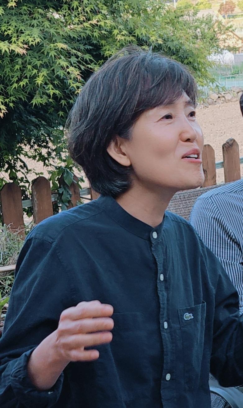 조성희 호스트
