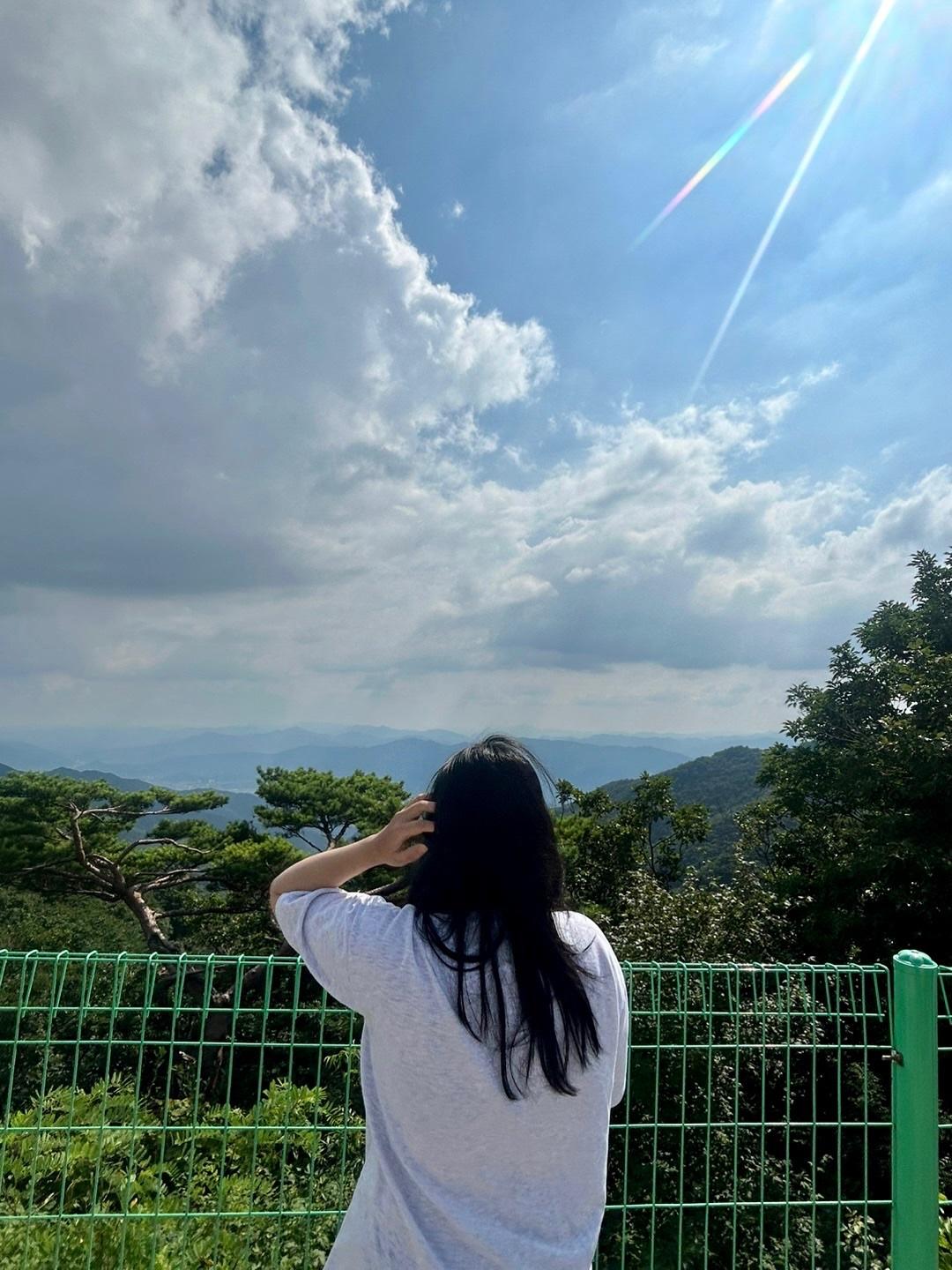 김지나 호스트
