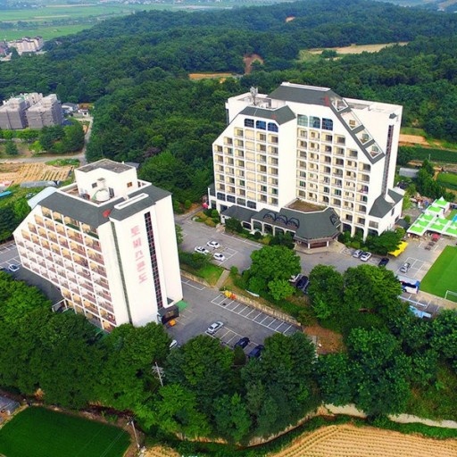 정재영 호스트