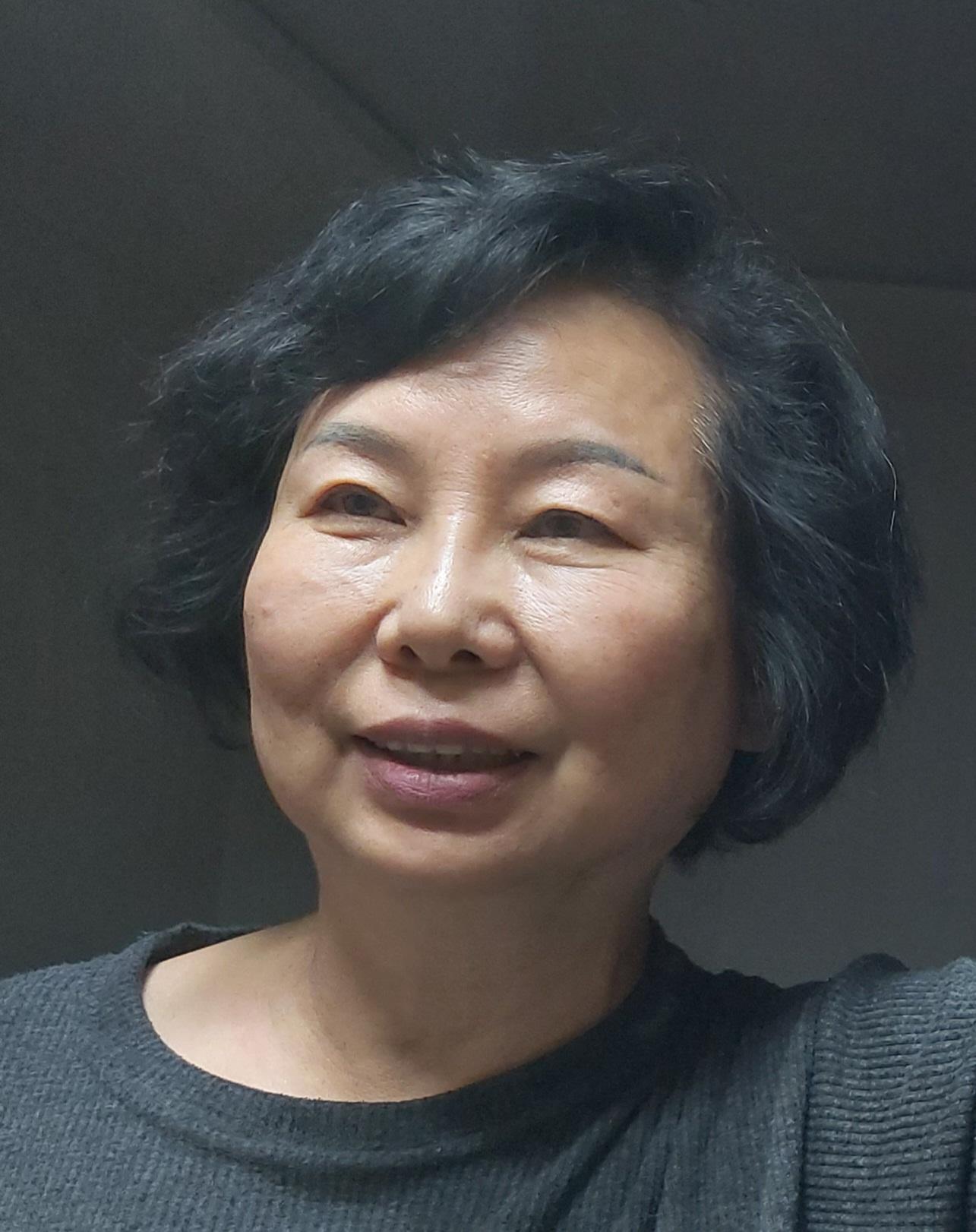 유영자 호스트