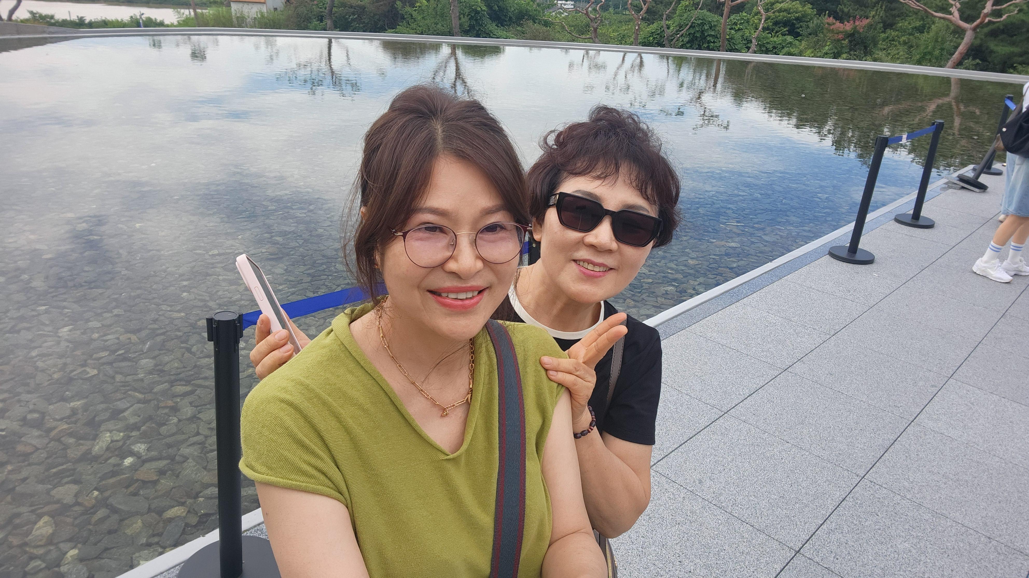 엠파크 호스트