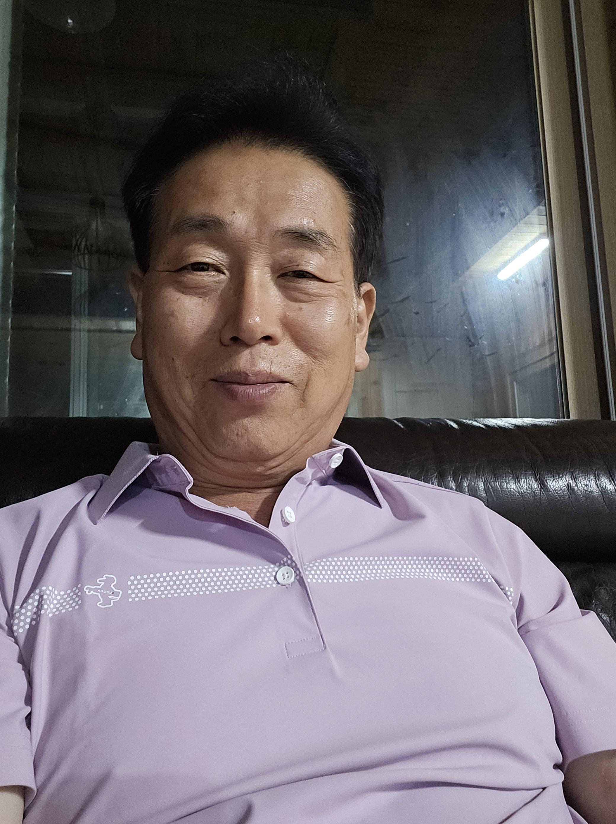 김춘호 호스트