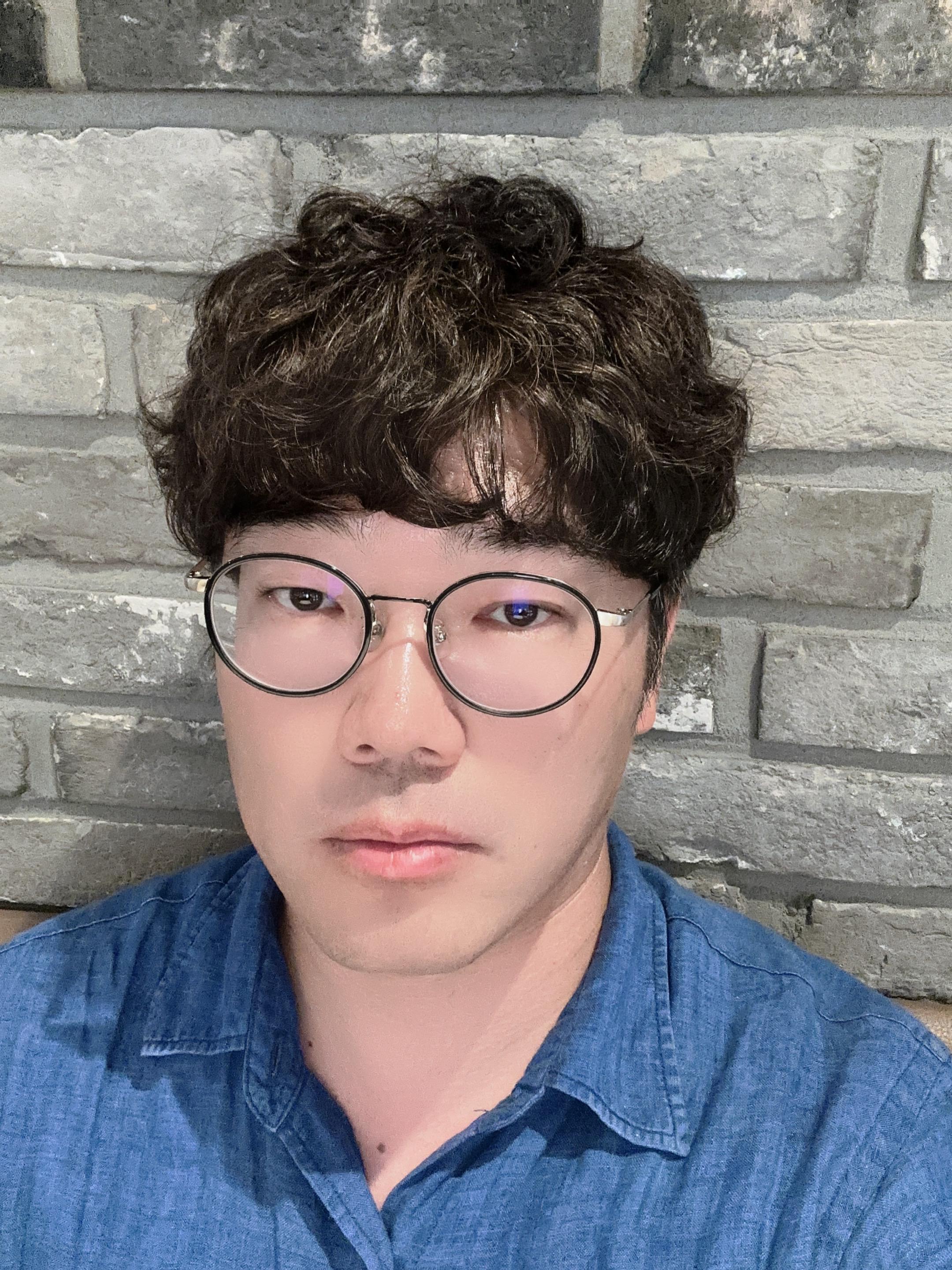 정용호 호스트