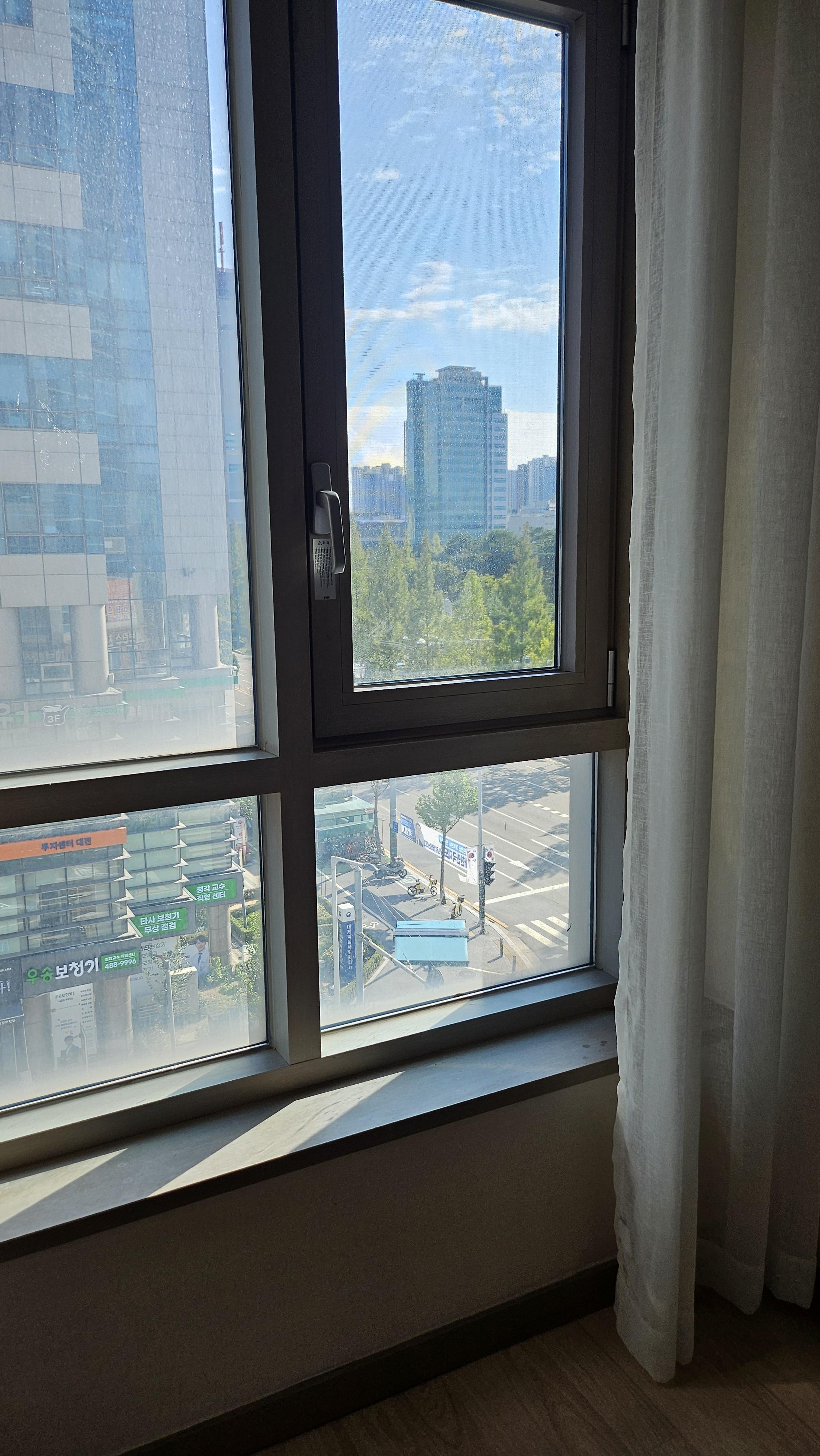 둔산동 단기임대 복층구조 뻥뷰~