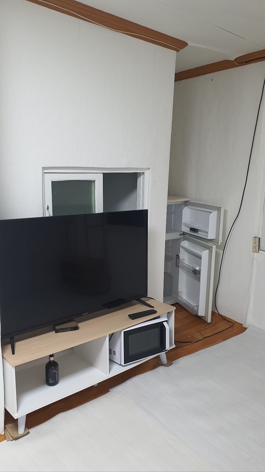 산동관 오른쪽 계단 아래 3층 벽돌집 사진 3