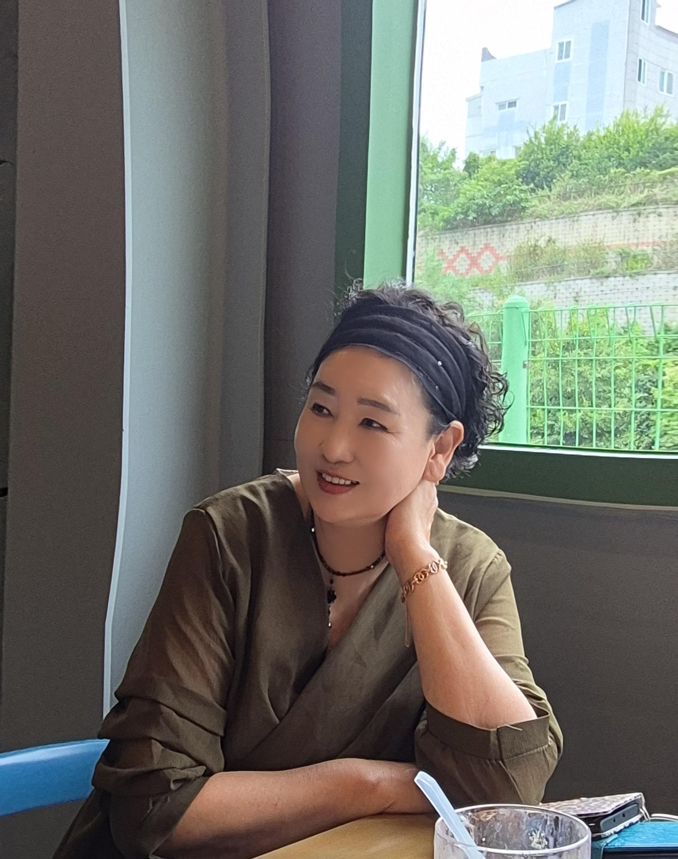 안영희 호스트