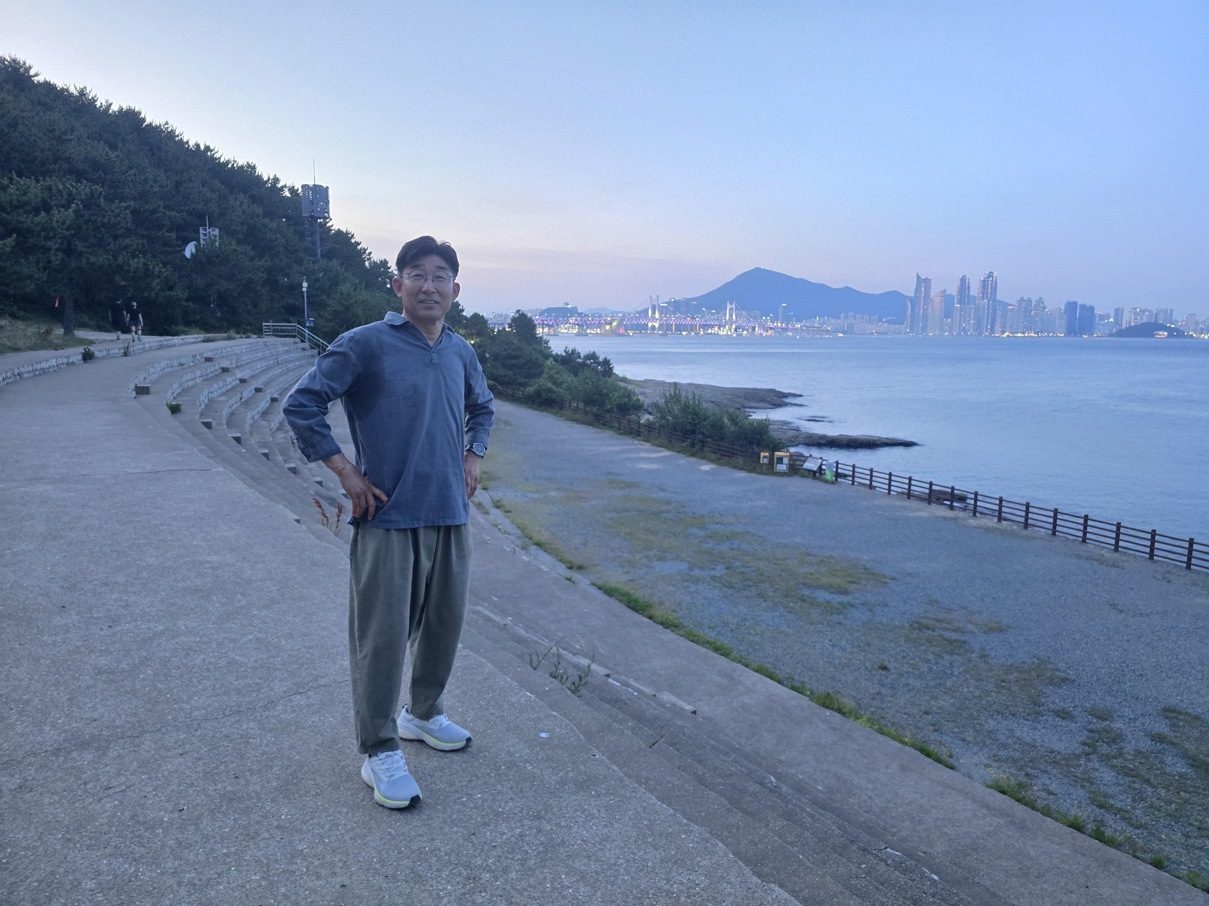 김찬복 호스트