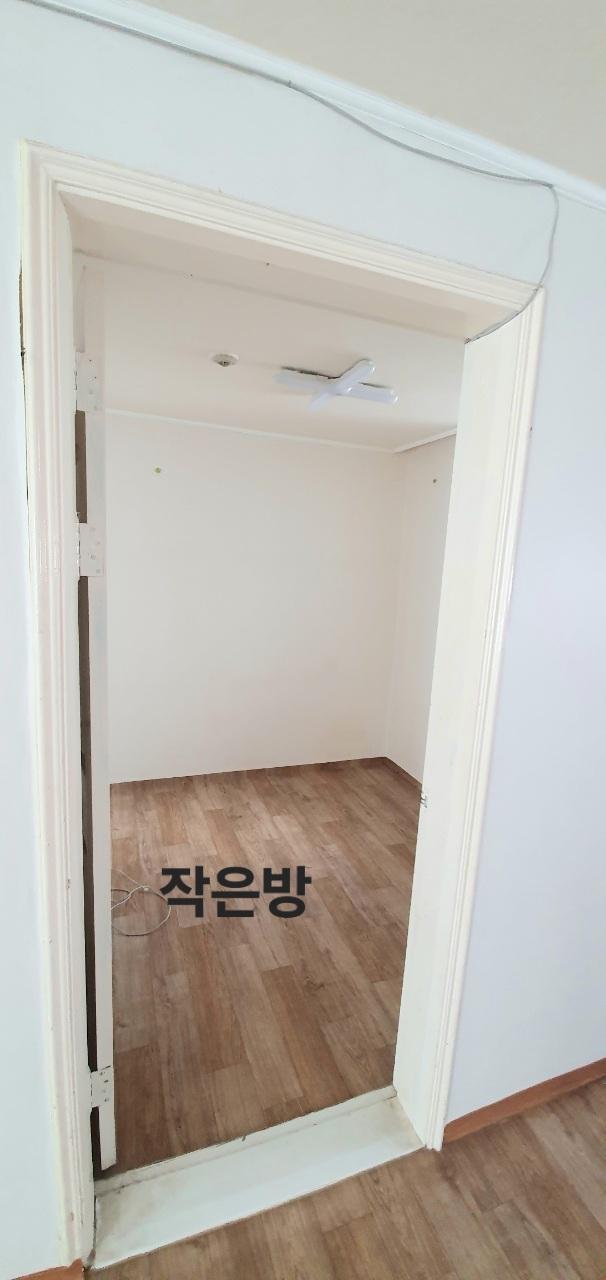 쓰리룸 아파트 사진 3