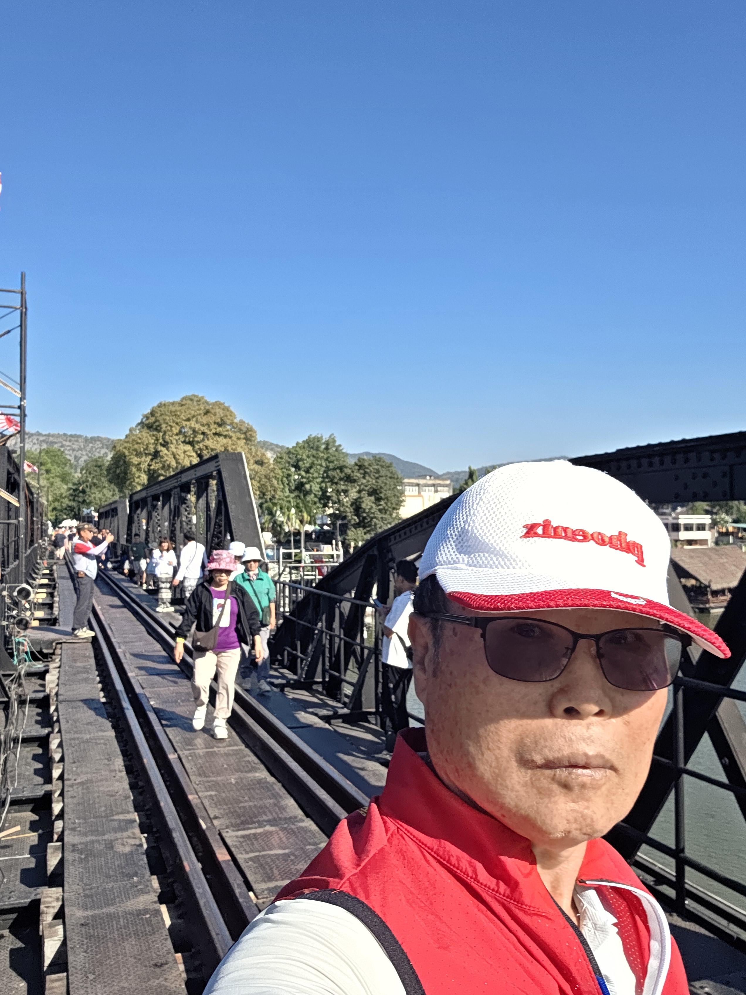 이영로 호스트