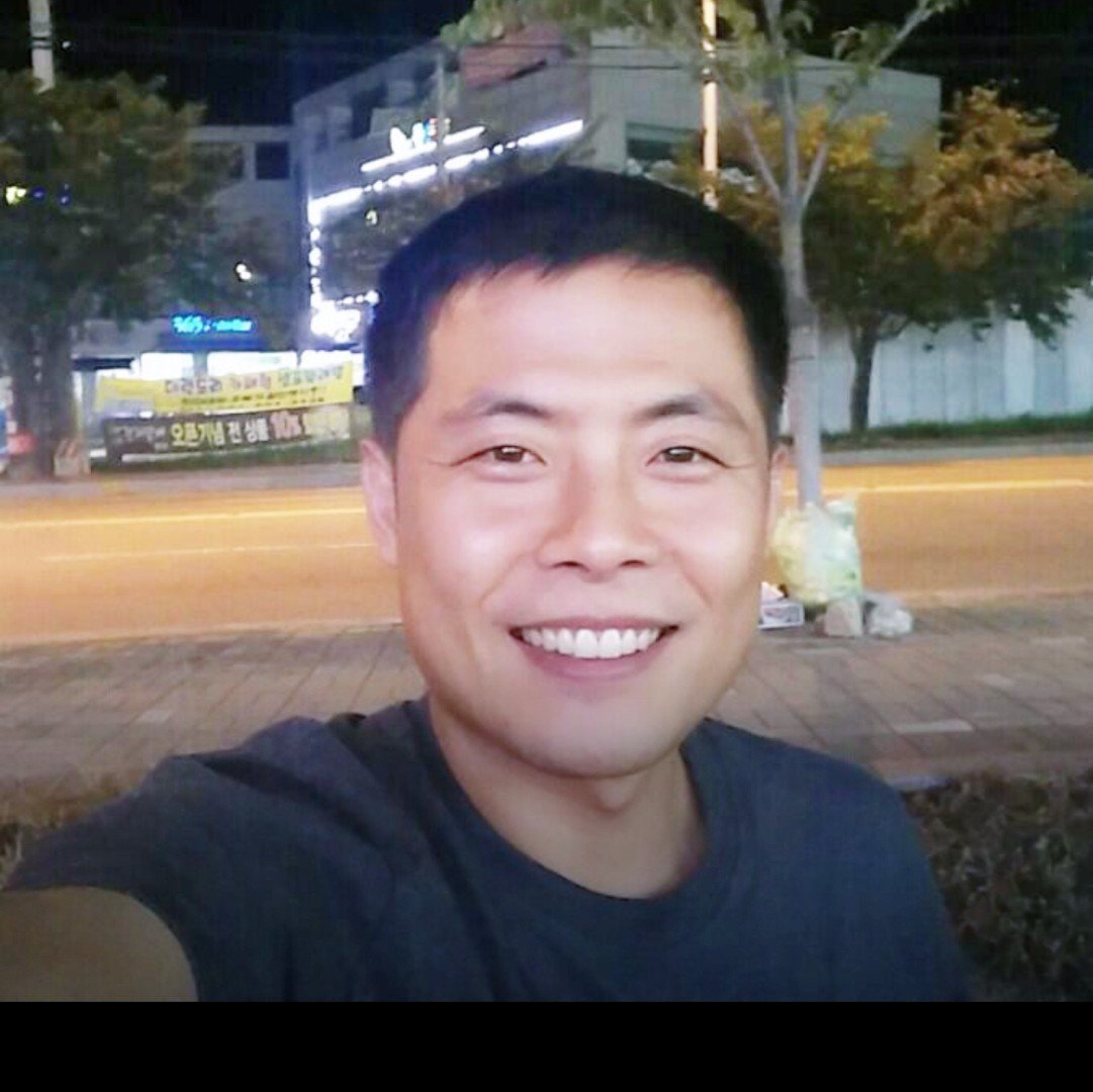 김기홍 호스트