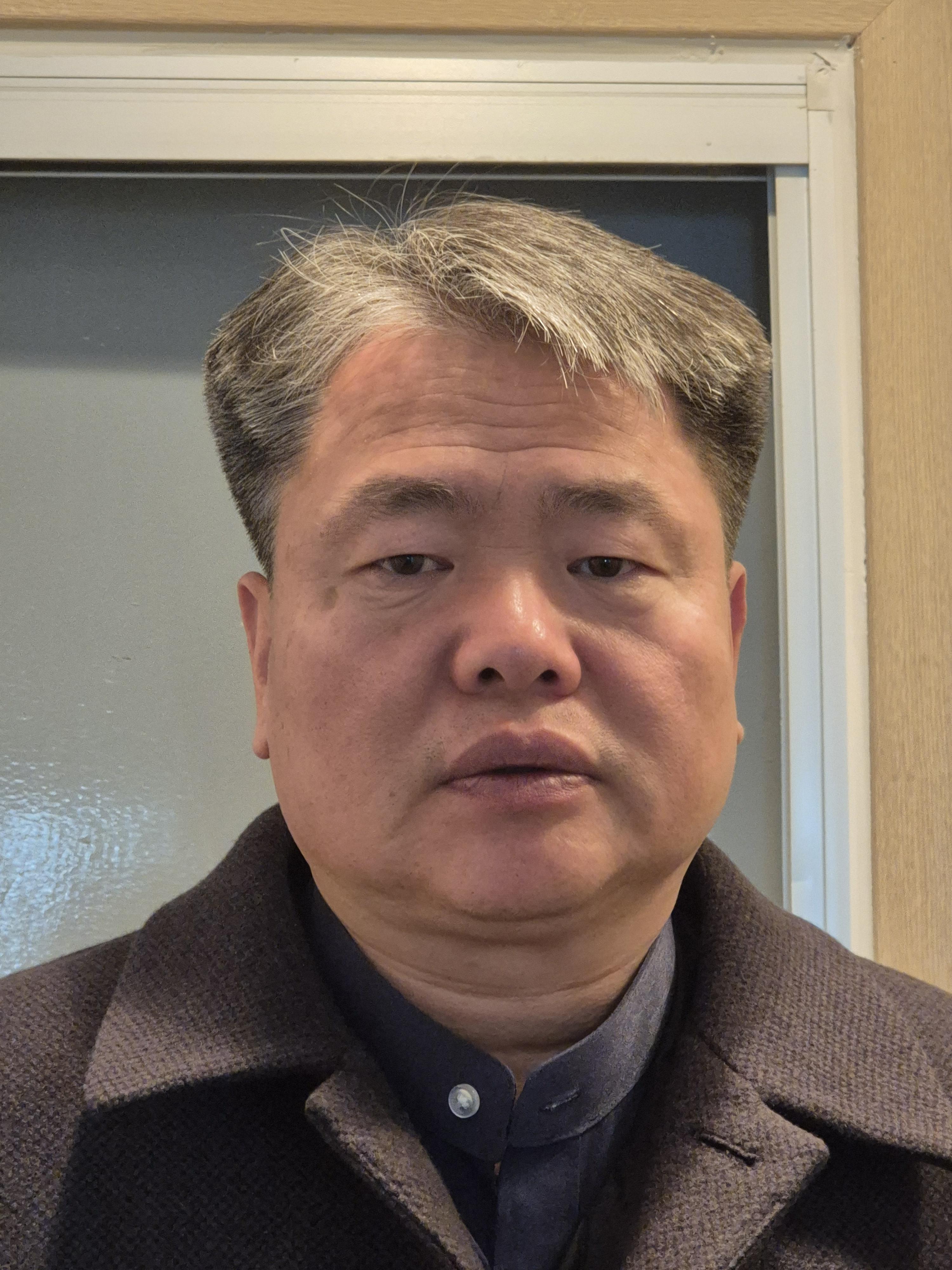 장수영 호스트