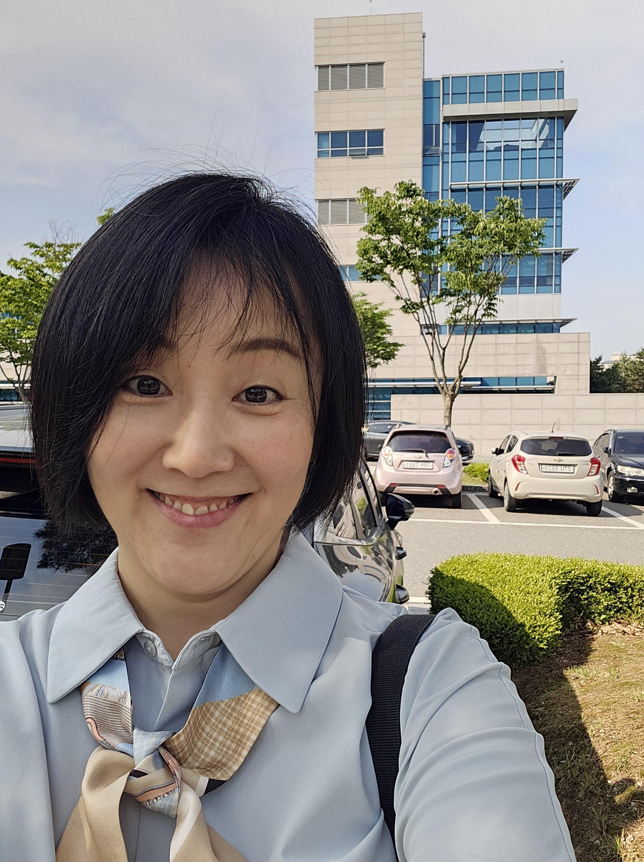 양아선 호스트