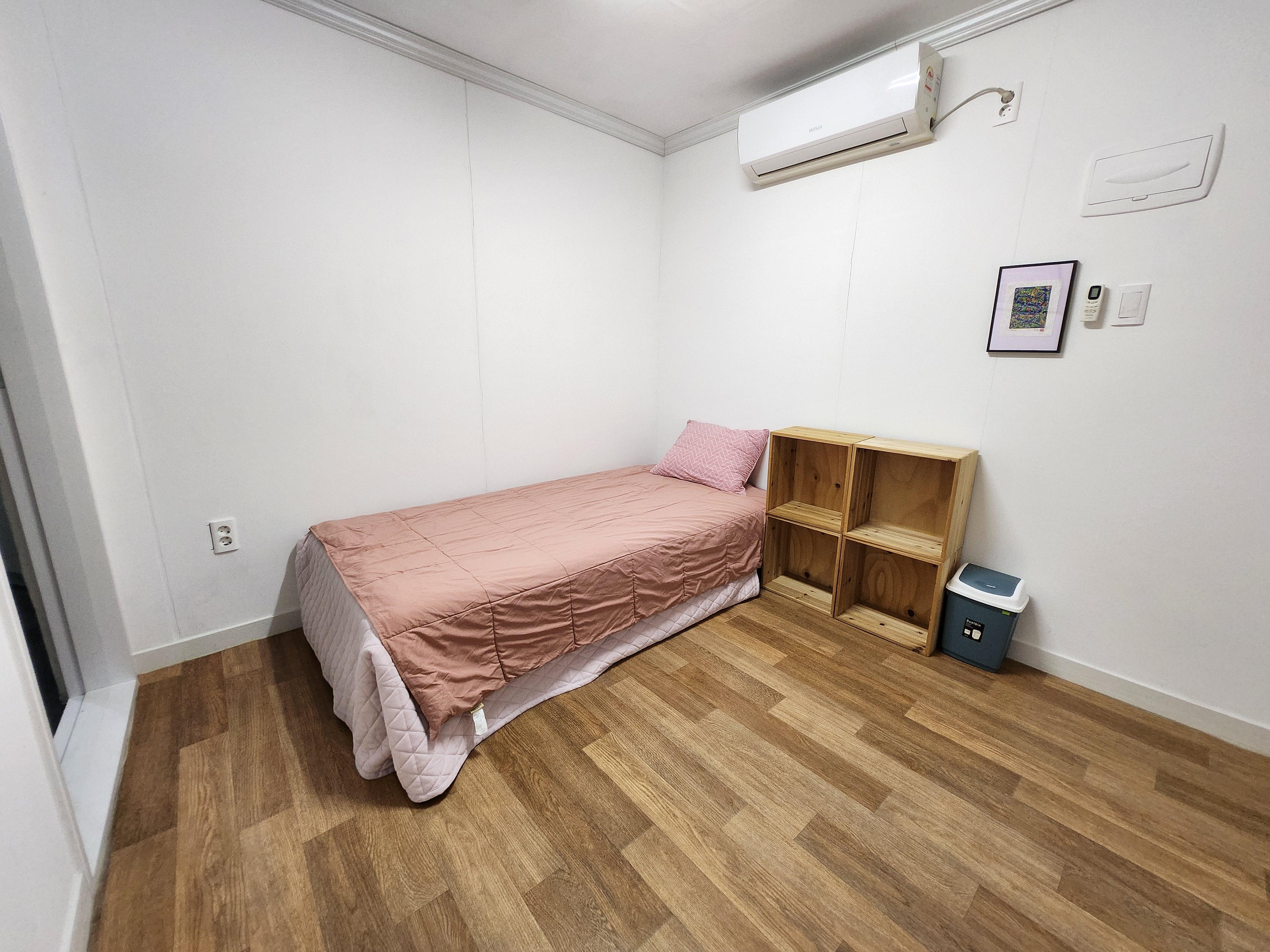 장전동 단기임대 갤러리,카페가 있는 쉐어하우스 1번방