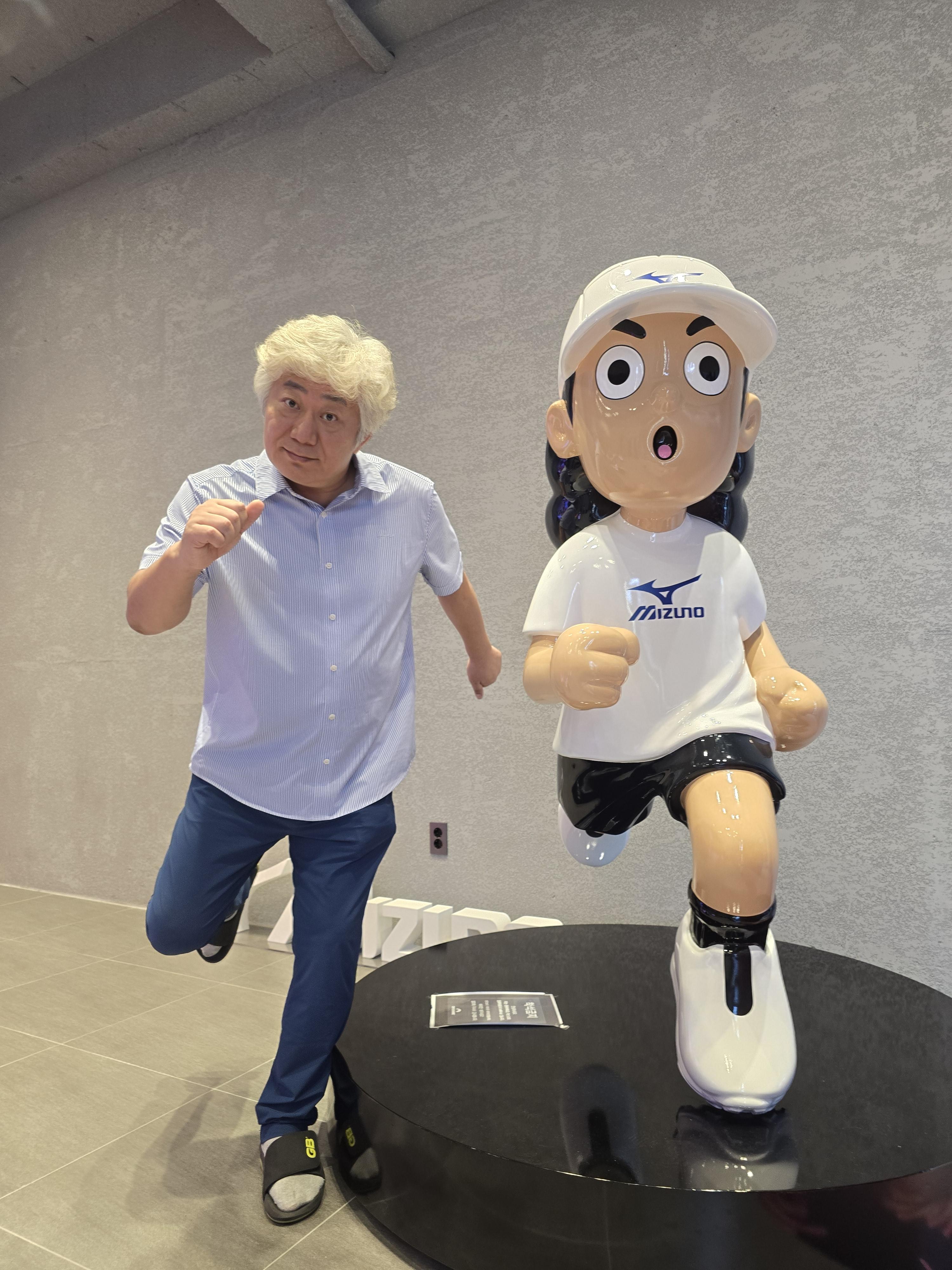 차영환 호스트