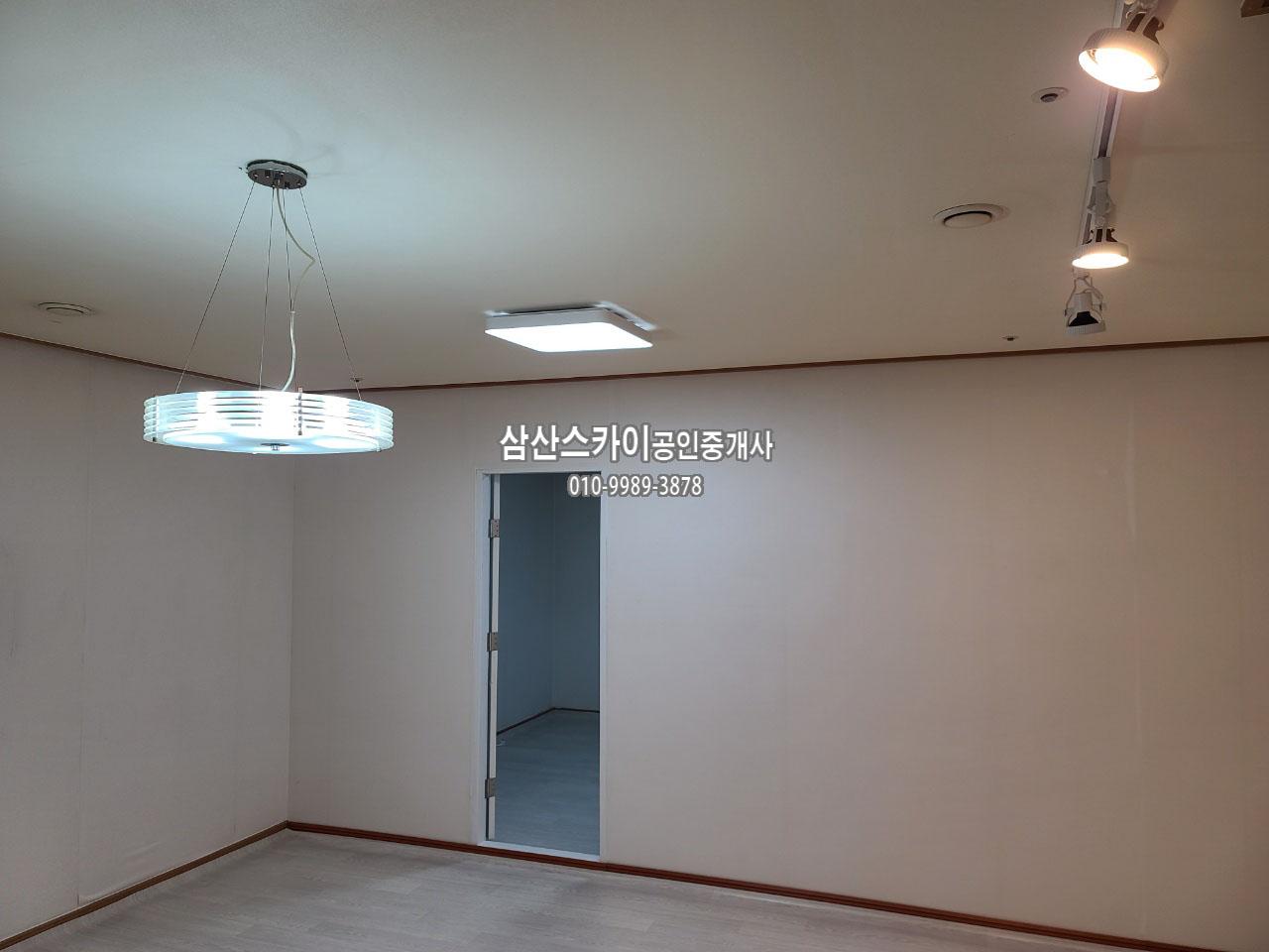 롯데백화점 인근입니다. 사진 2