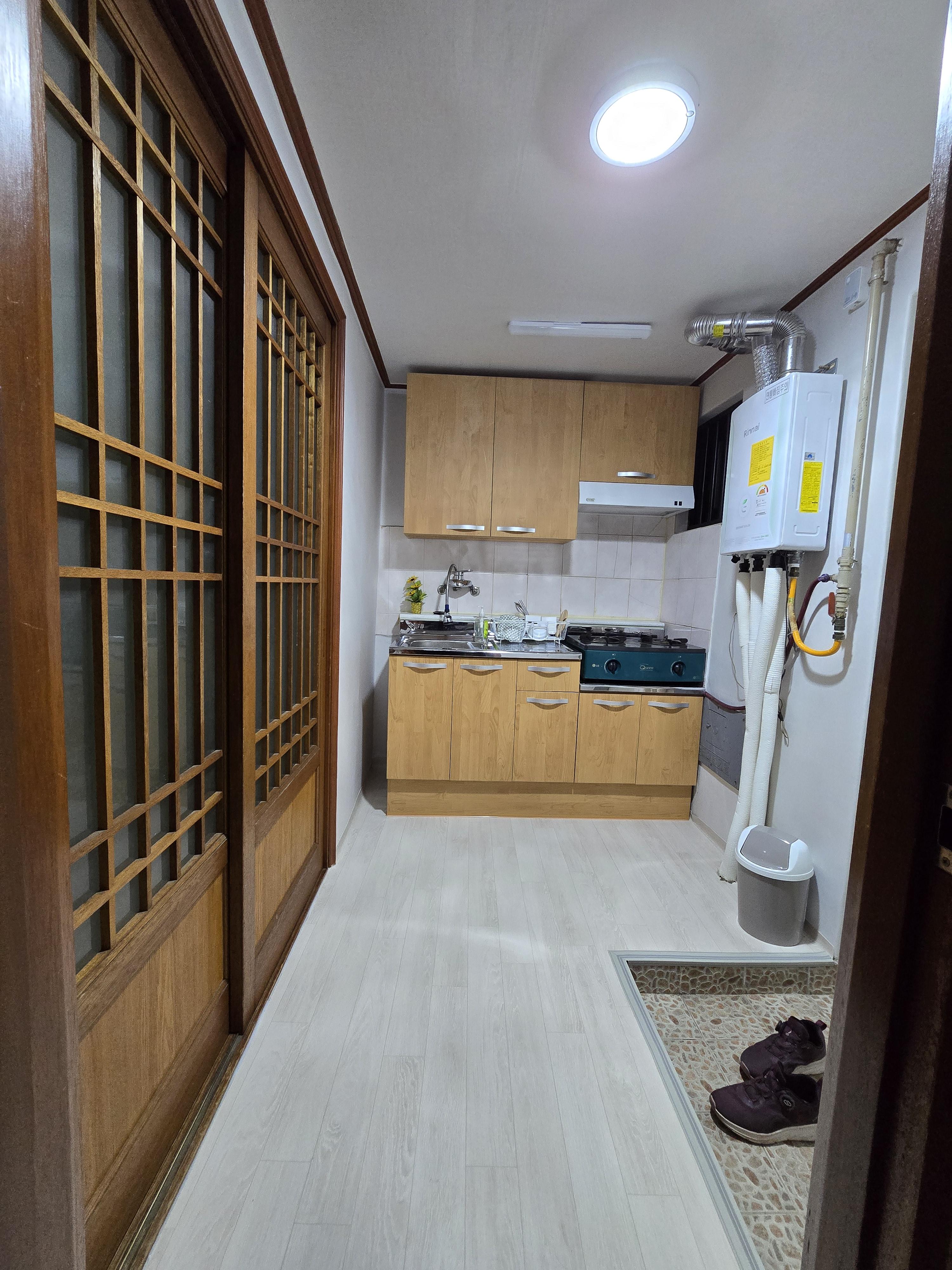 산업단지6거리 버스정거장 도보3분이내 사진 2