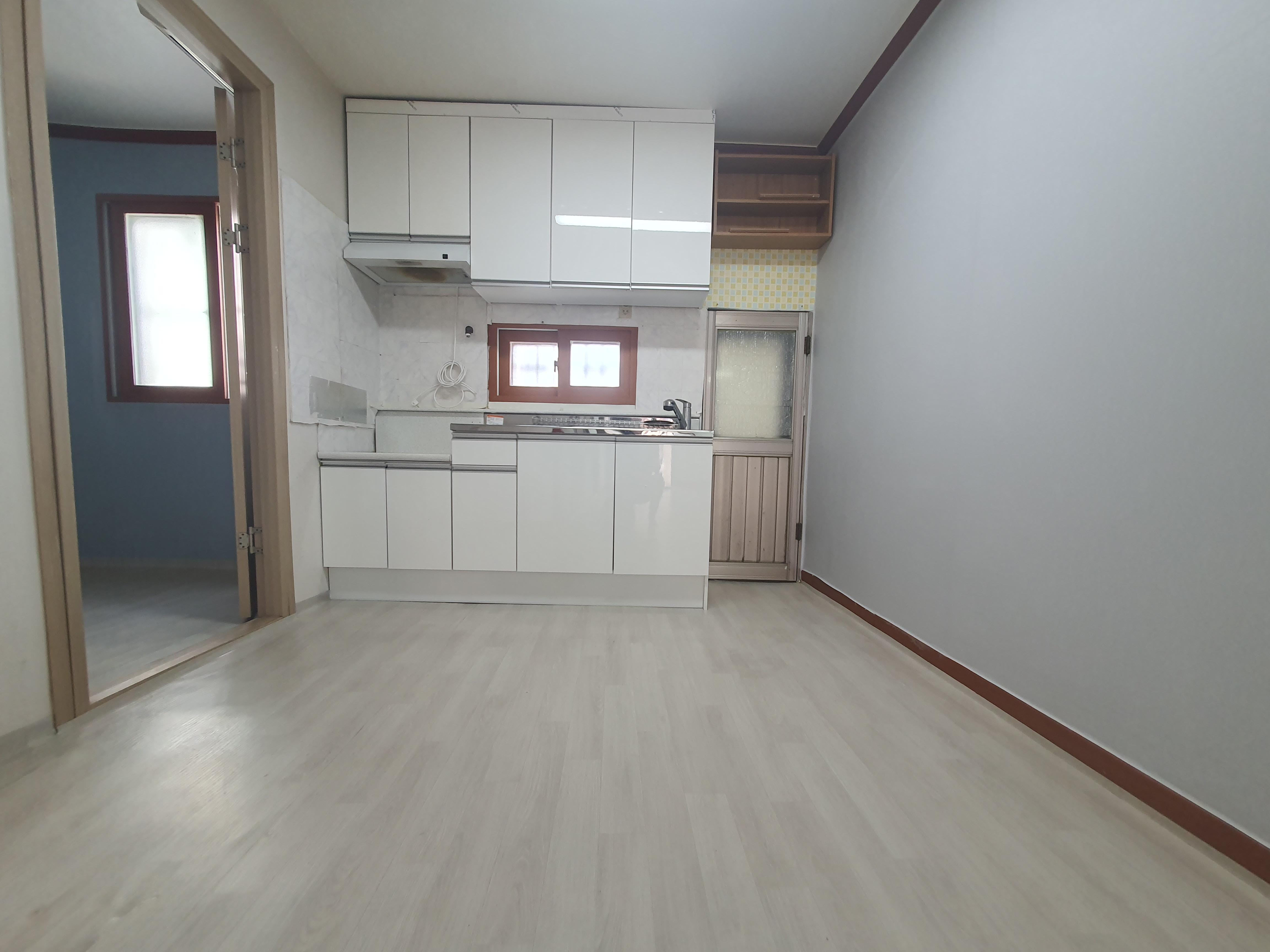 산곡동 단기임대 2층골목집입니다
