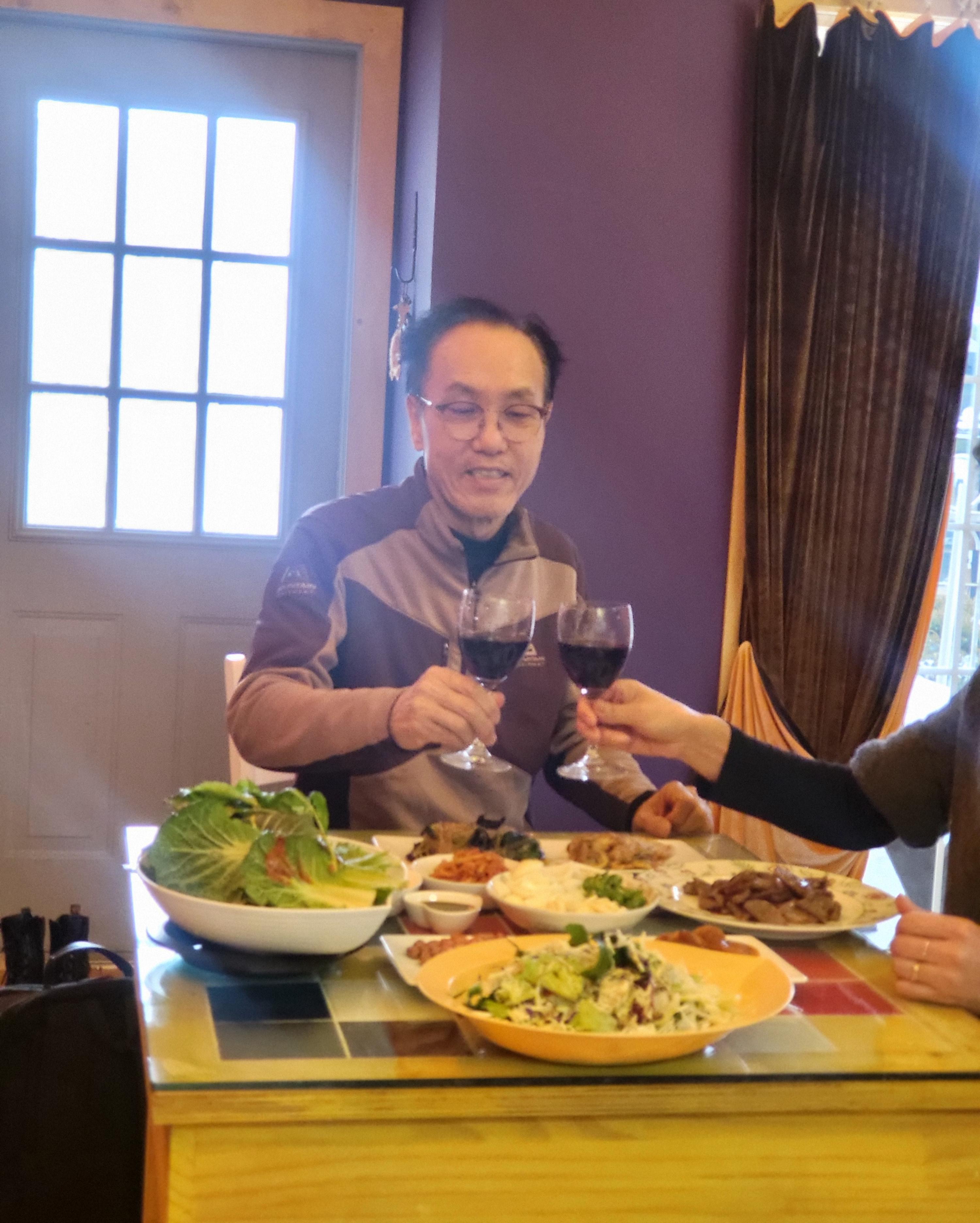 황규상  호스트