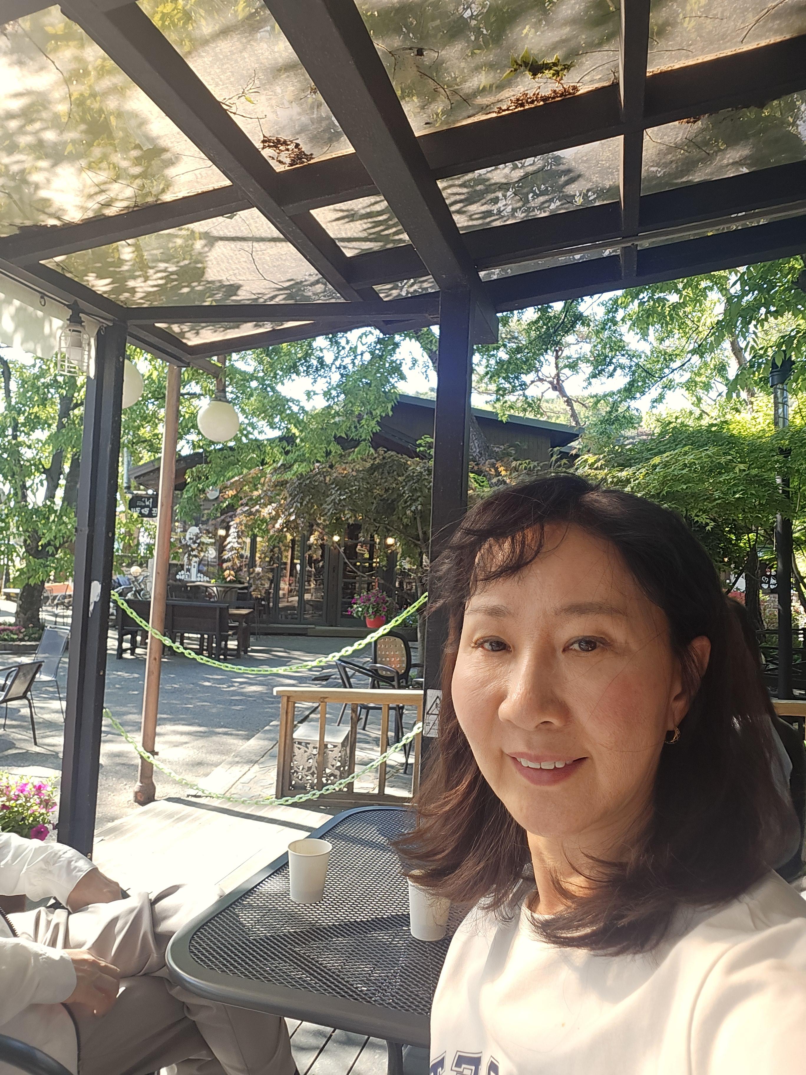 김정희 호스트