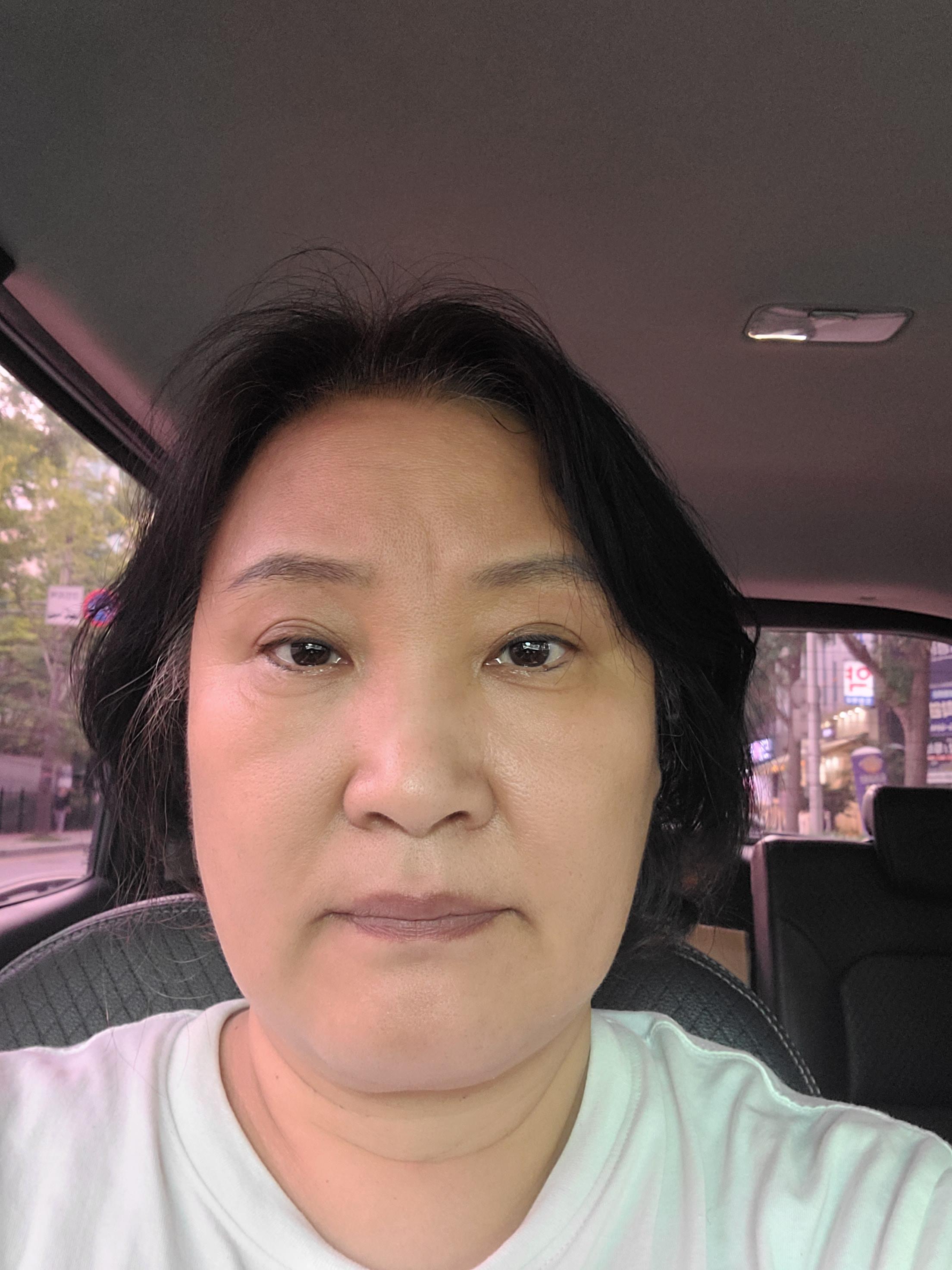 전은경 호스트